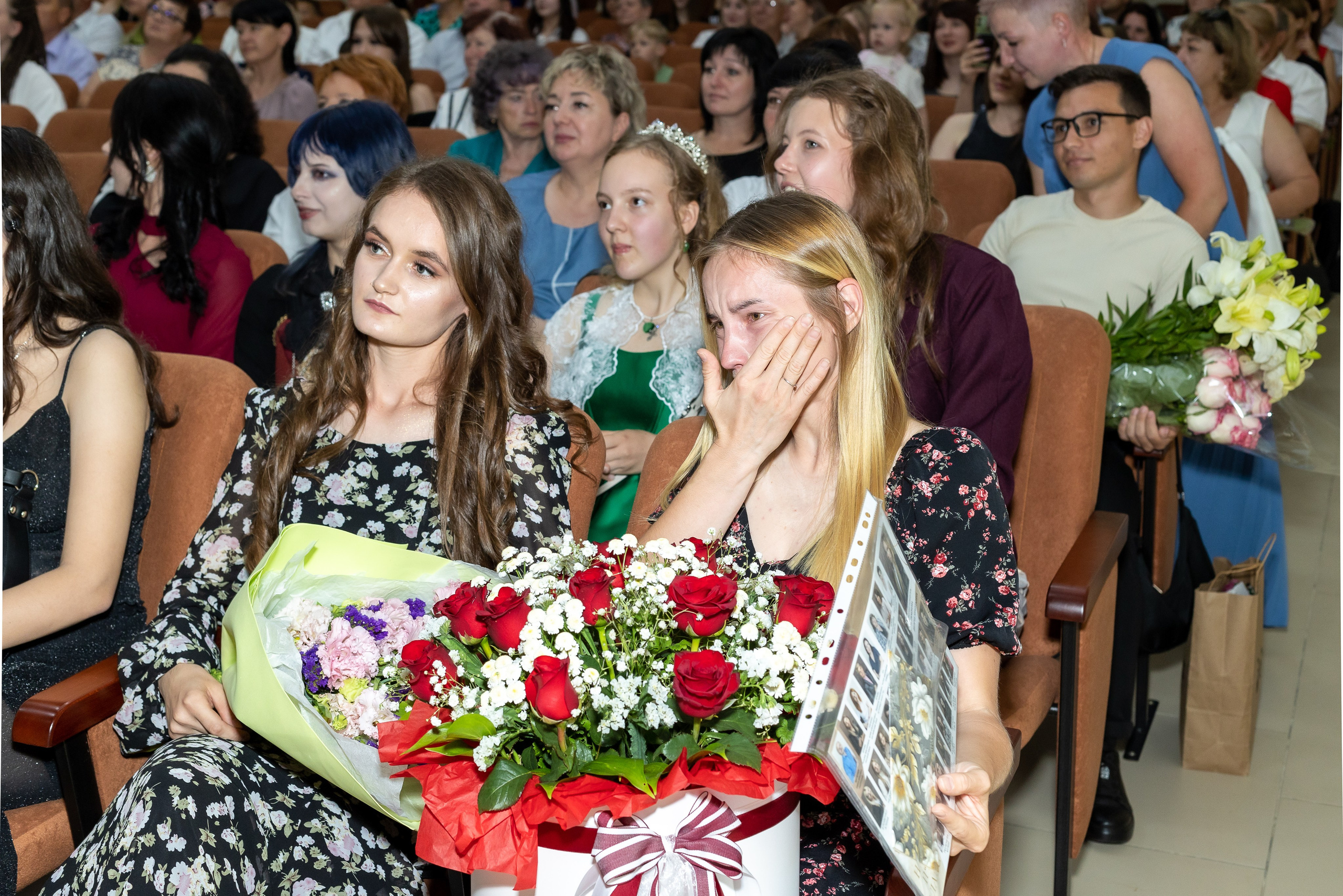 Вручение аттестата 2025. Выпускные альбомы Майкоп, Краснодар Елена Золотарева