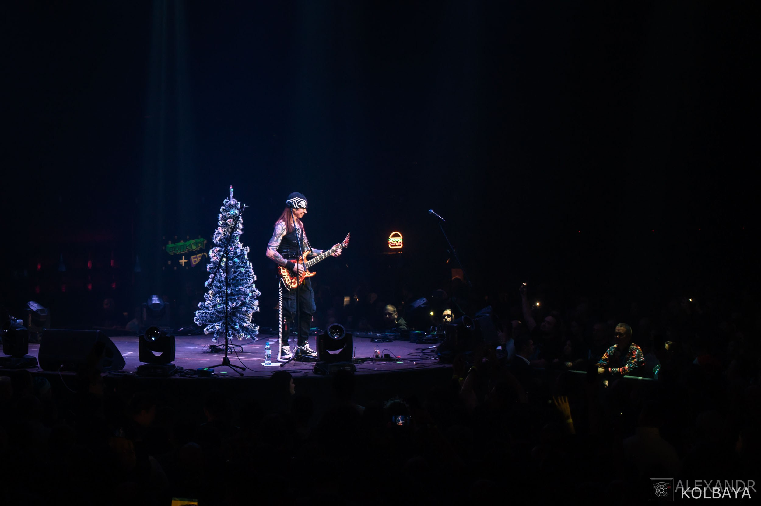 Фоторепортаж с Метал-Елки 2026. Концертный и театральный репортажный фотограф в Москве Александр Колбая
