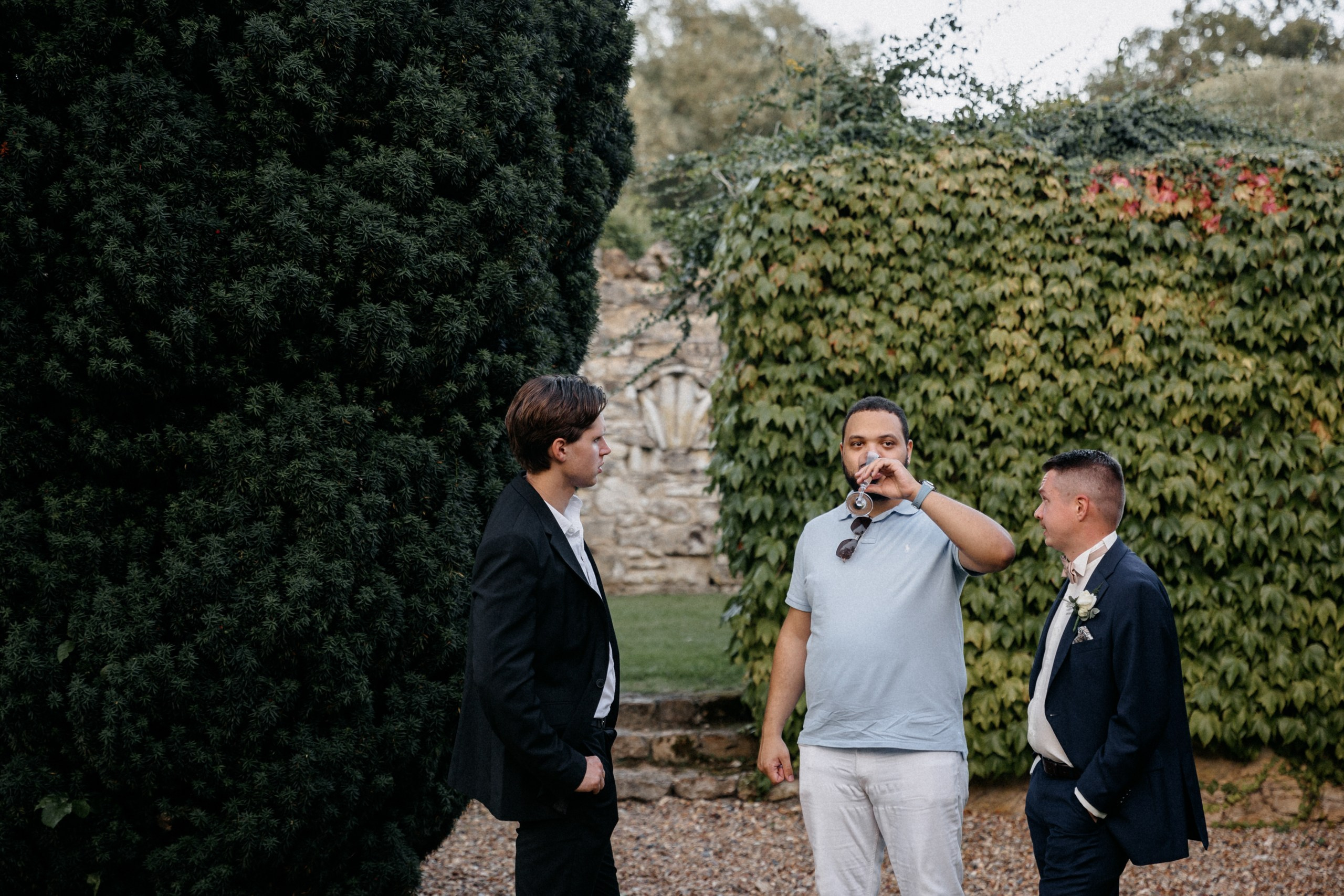 Ana & Tom Wedding at Notley Abbey. Moments Catchers — Wedding Photography & Video Duo in London