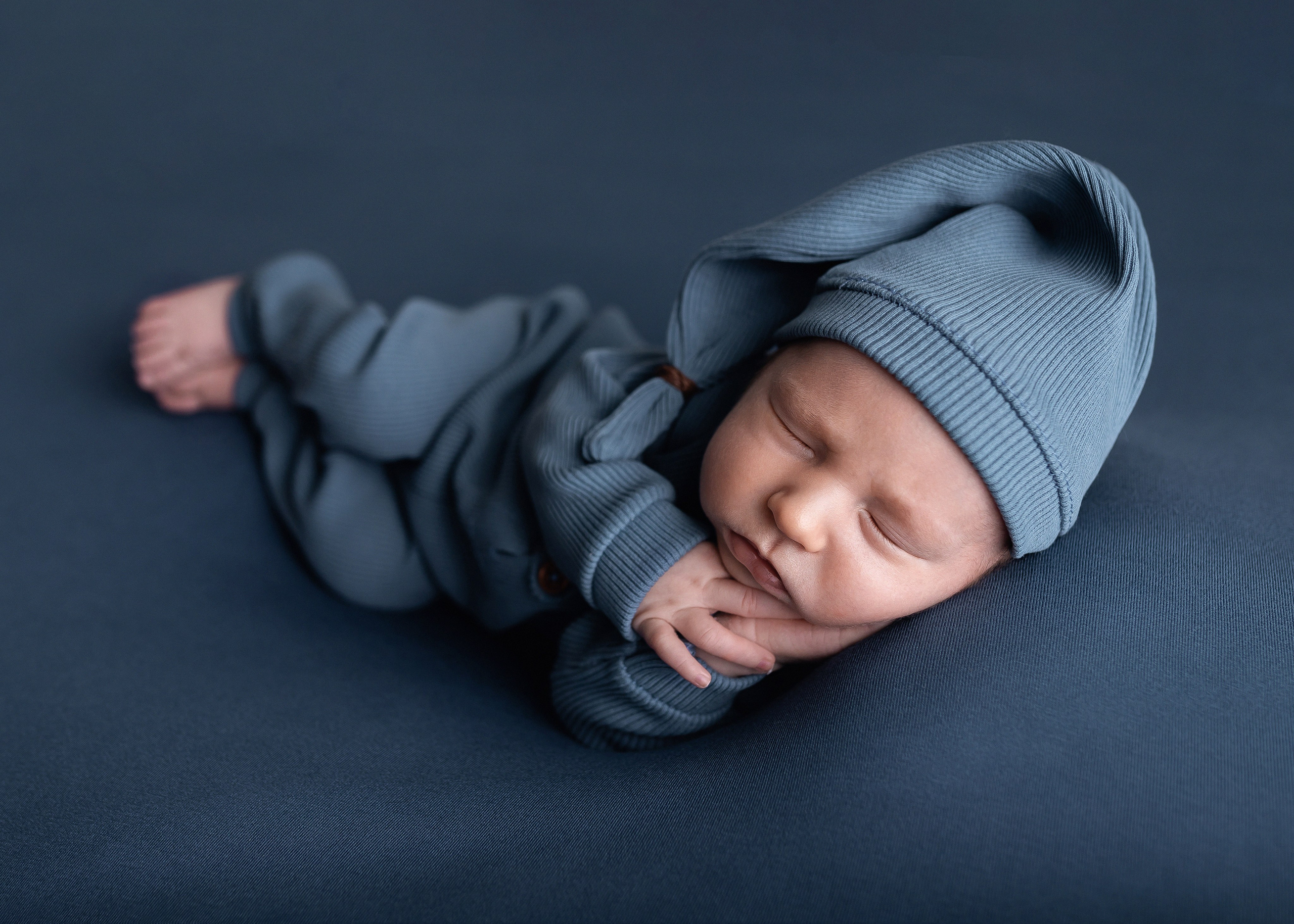 Newborn. Фотограф новорожденных в Тюмени