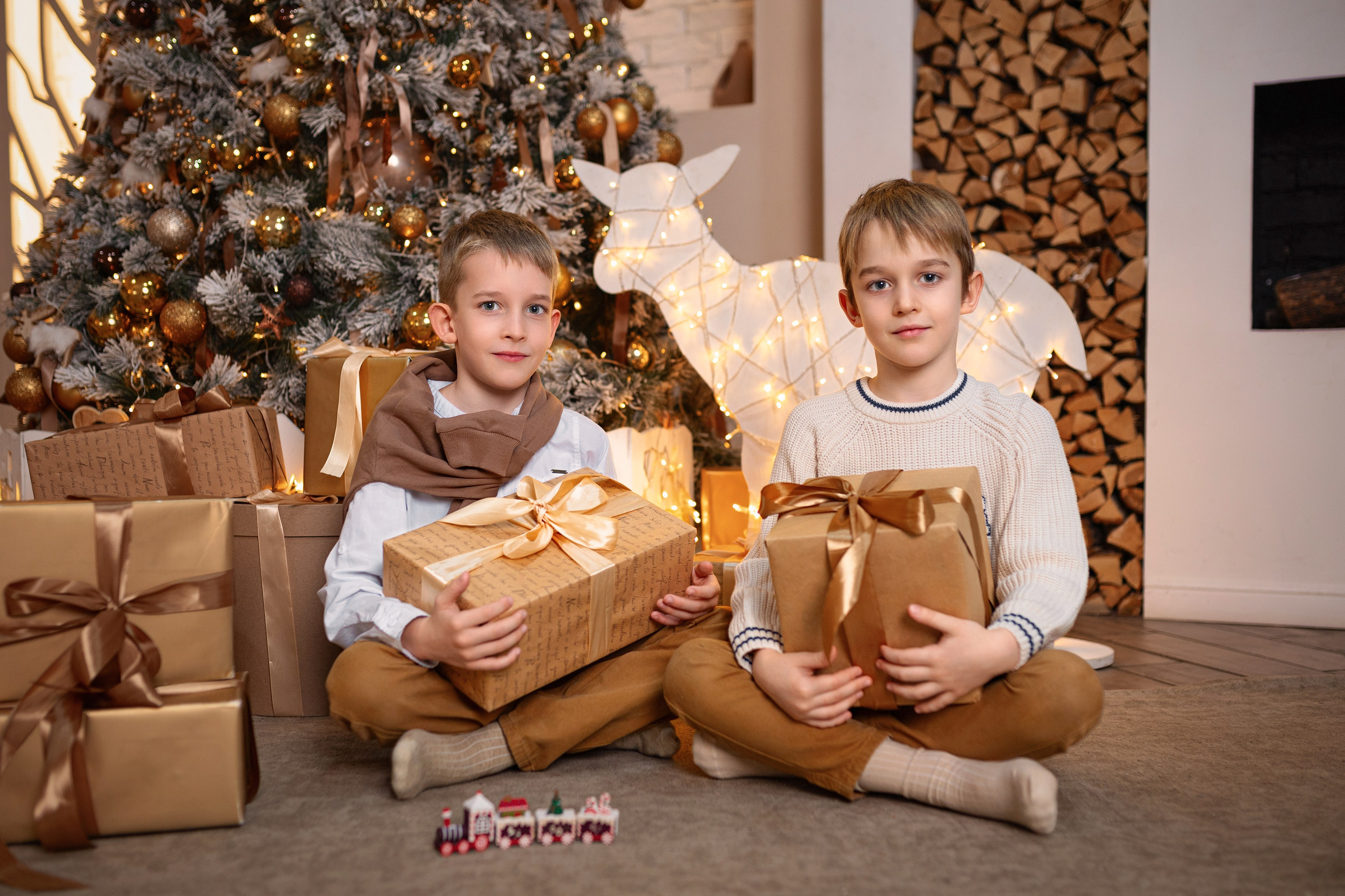 Новогодняя фотосессия в трех поколениях зал Норд. Трубинова Екатерина | Семейный фотограф | Москва