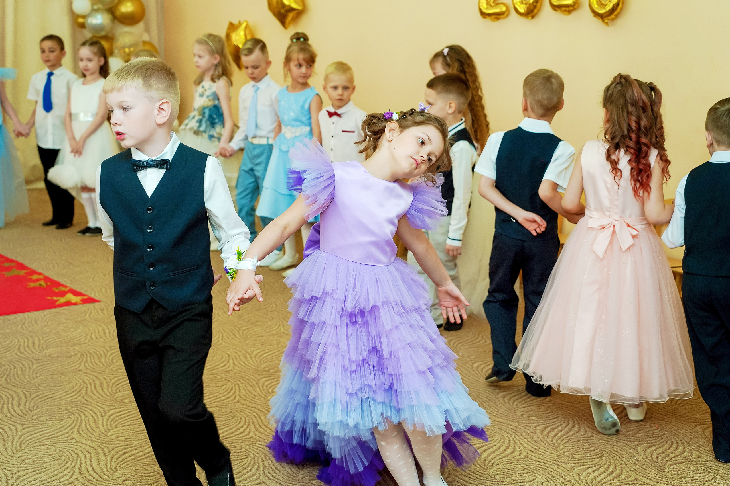 Фотосъемка видеосъёмка фотограф видеооператор новогодних утренников  в. Фотограф, видеооператор Нина Коршунова