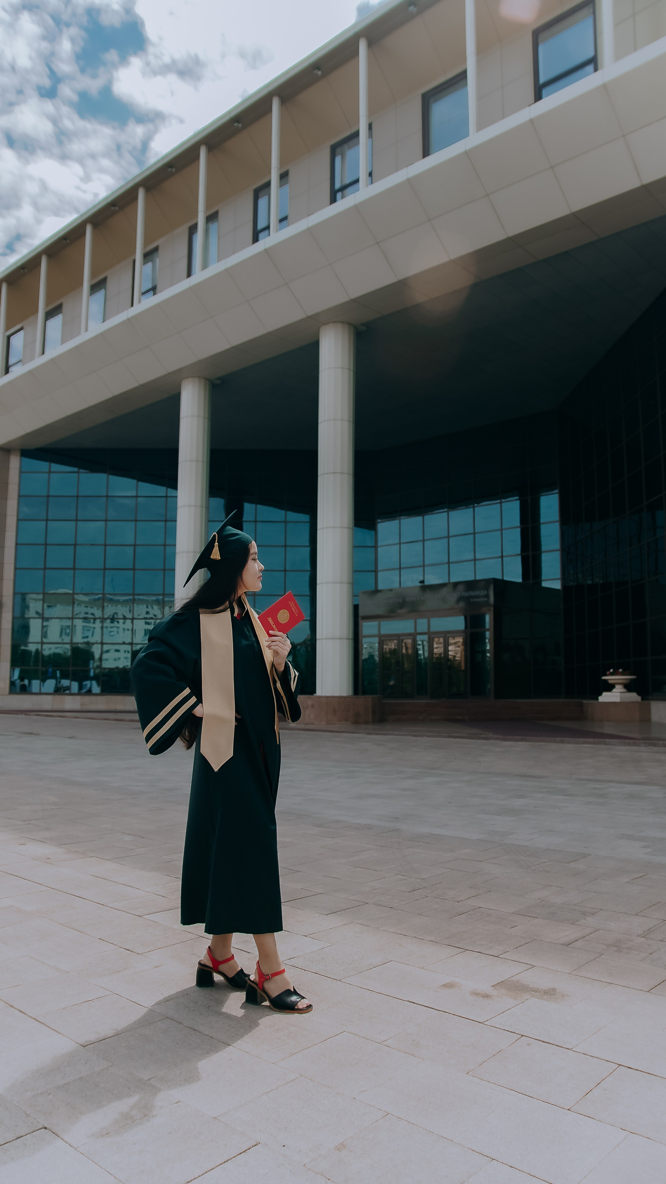 Выручение диплома ЕНУ. Уличный и студийный фотограф в Астане Ержанов Нурасыл