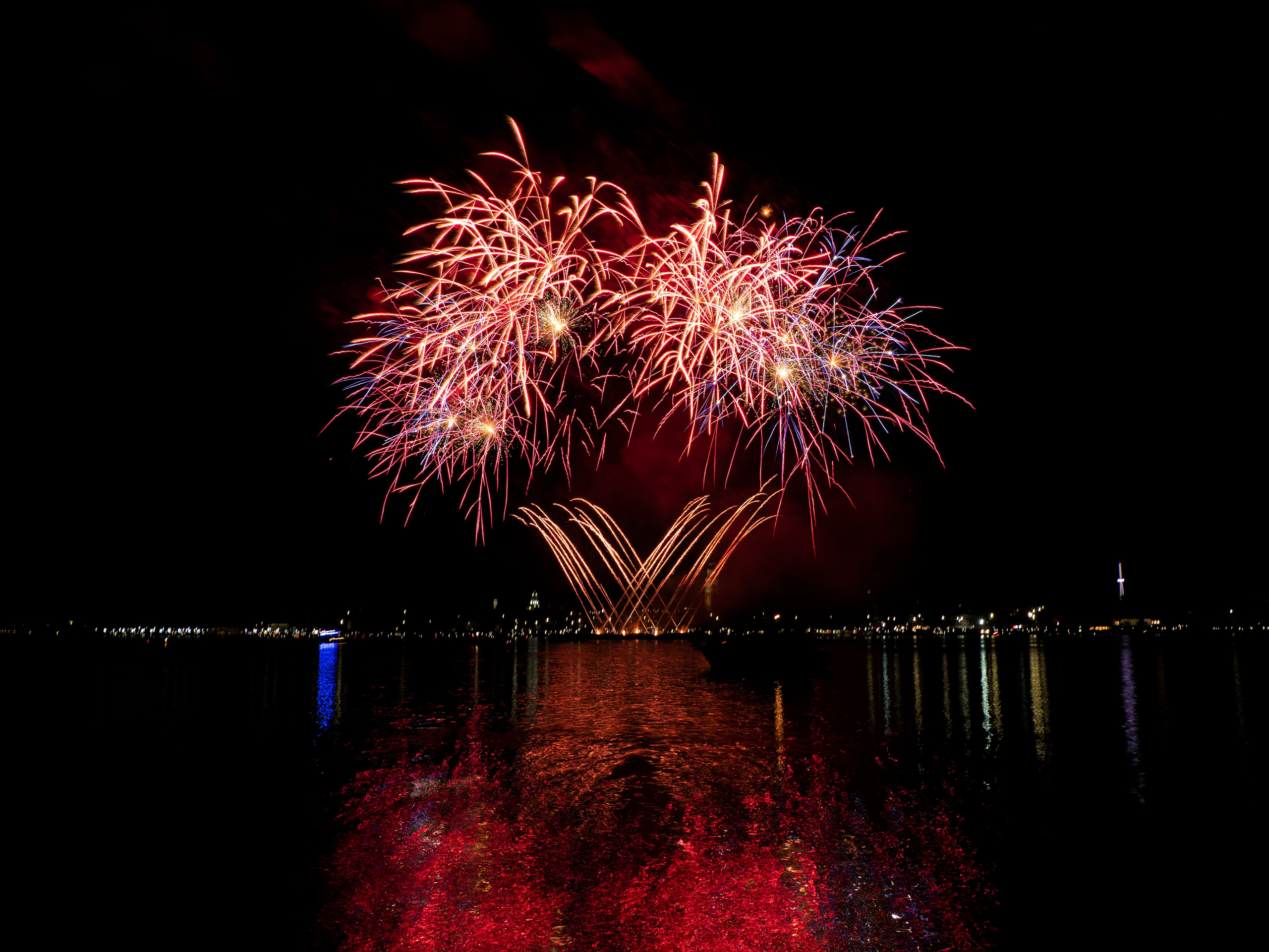 Фестиваль фейерверков «Серебряная ладья». Главная