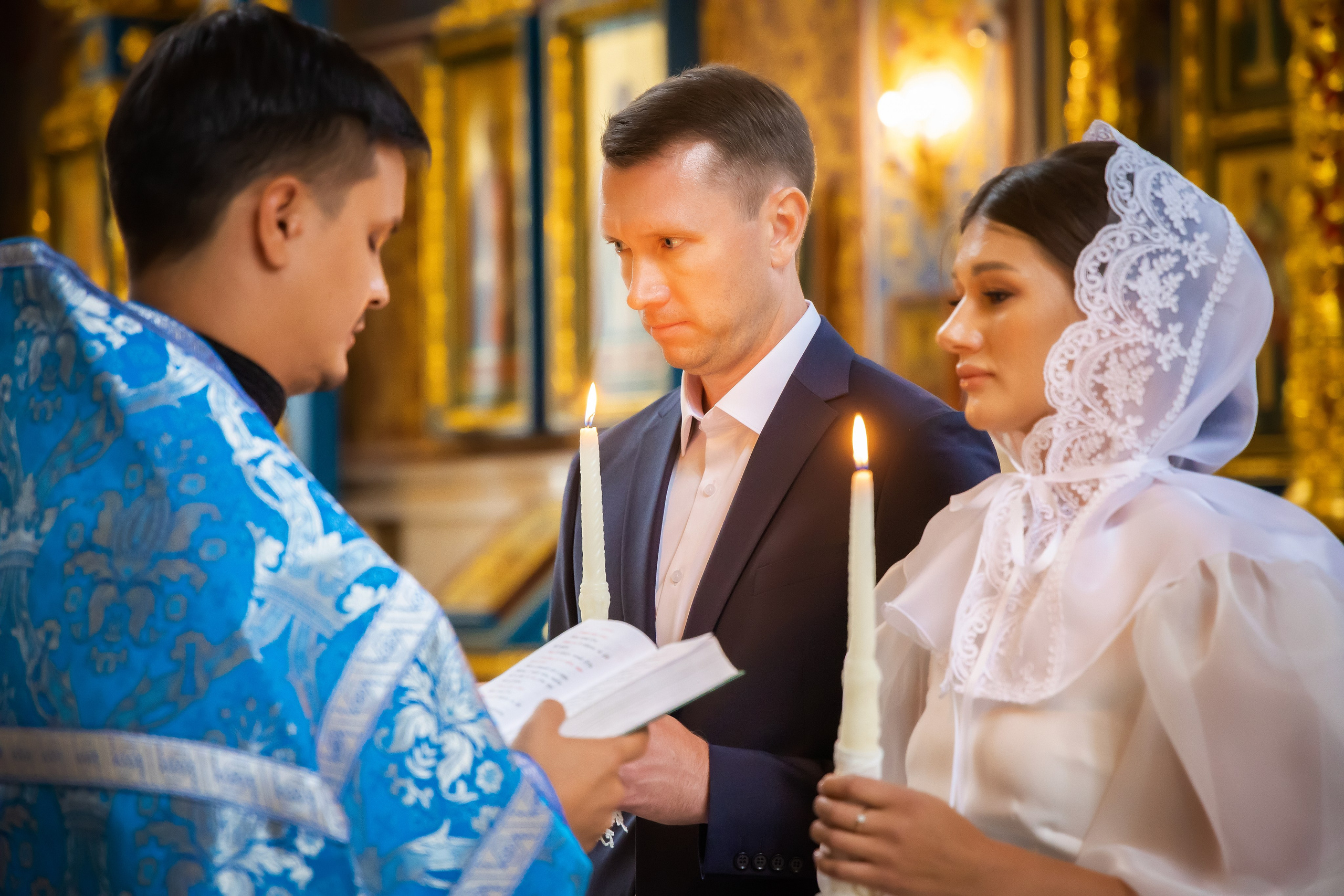В Храме. Семейный и Свадебный фотограф в Астане Александр Астапов