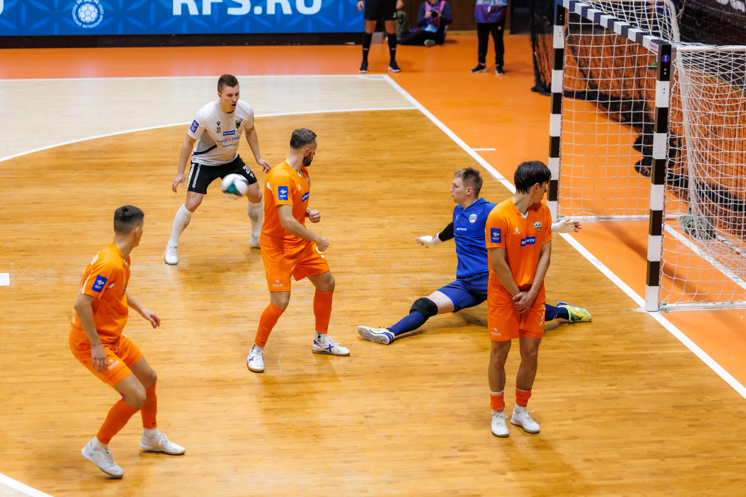 Мини-футбол Кристалл — Торпедо. Фотограф в Санкт-Петербурге — Сергей Петров