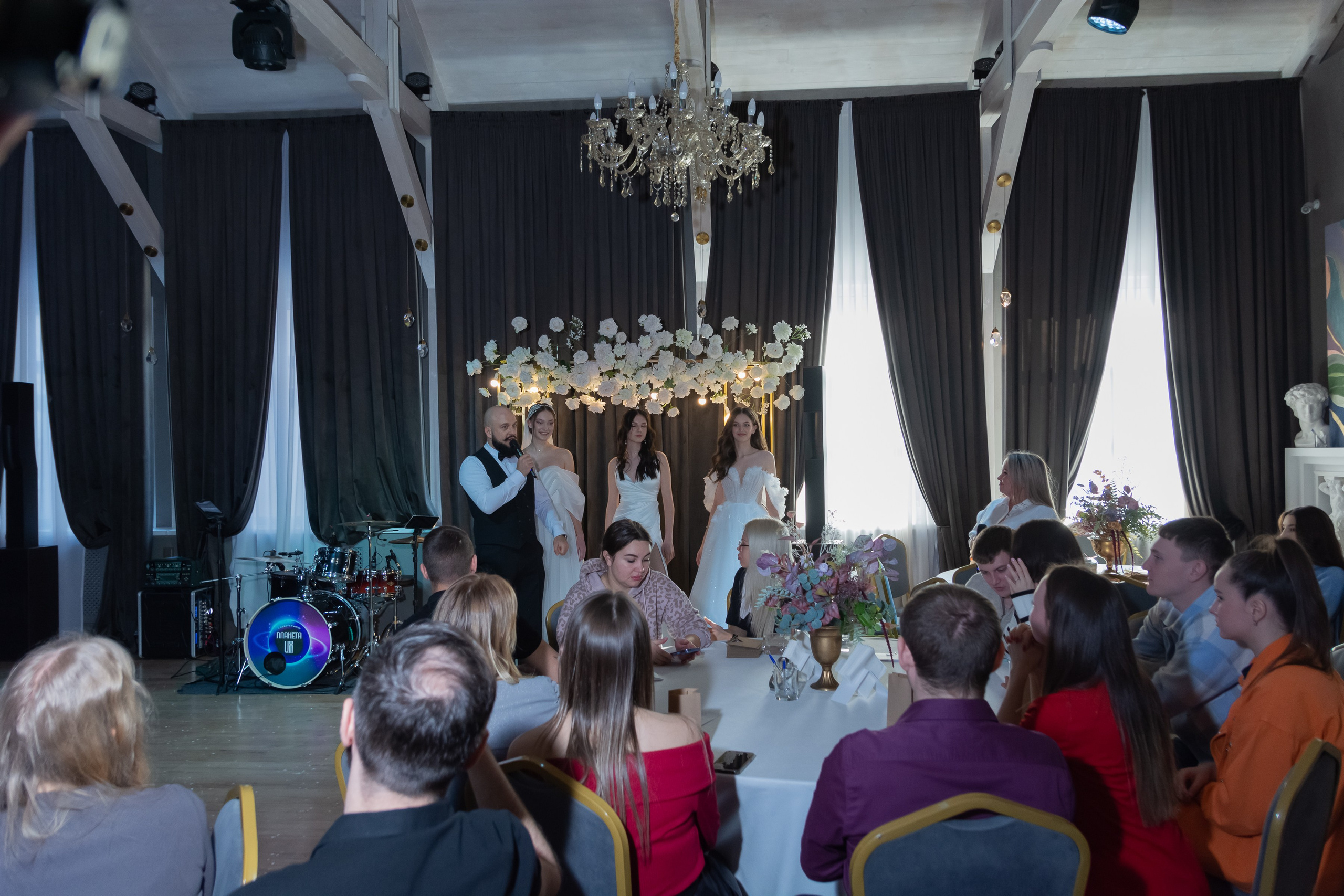 Свадебное чаепитие для молодоженов