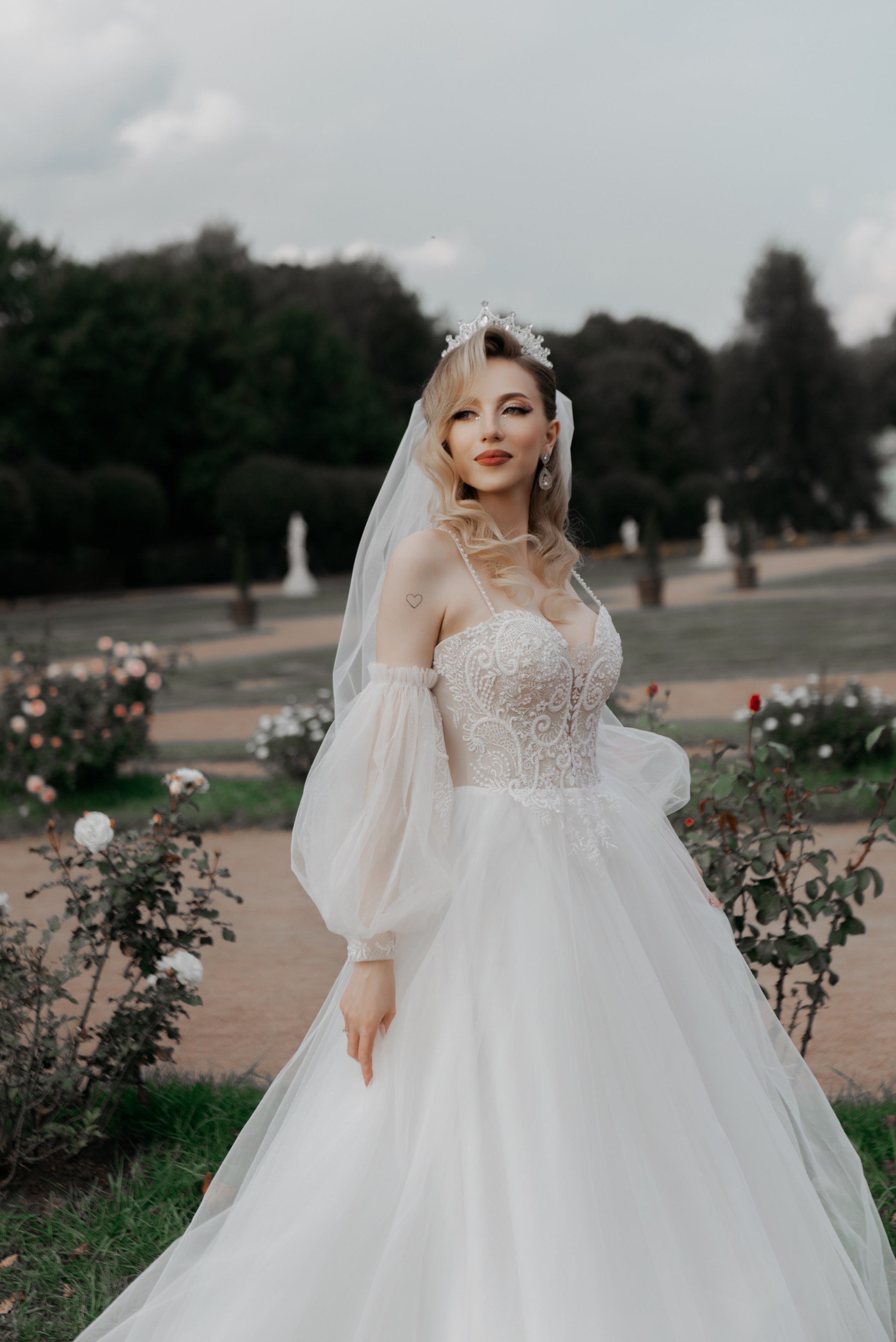образ невесты в саду