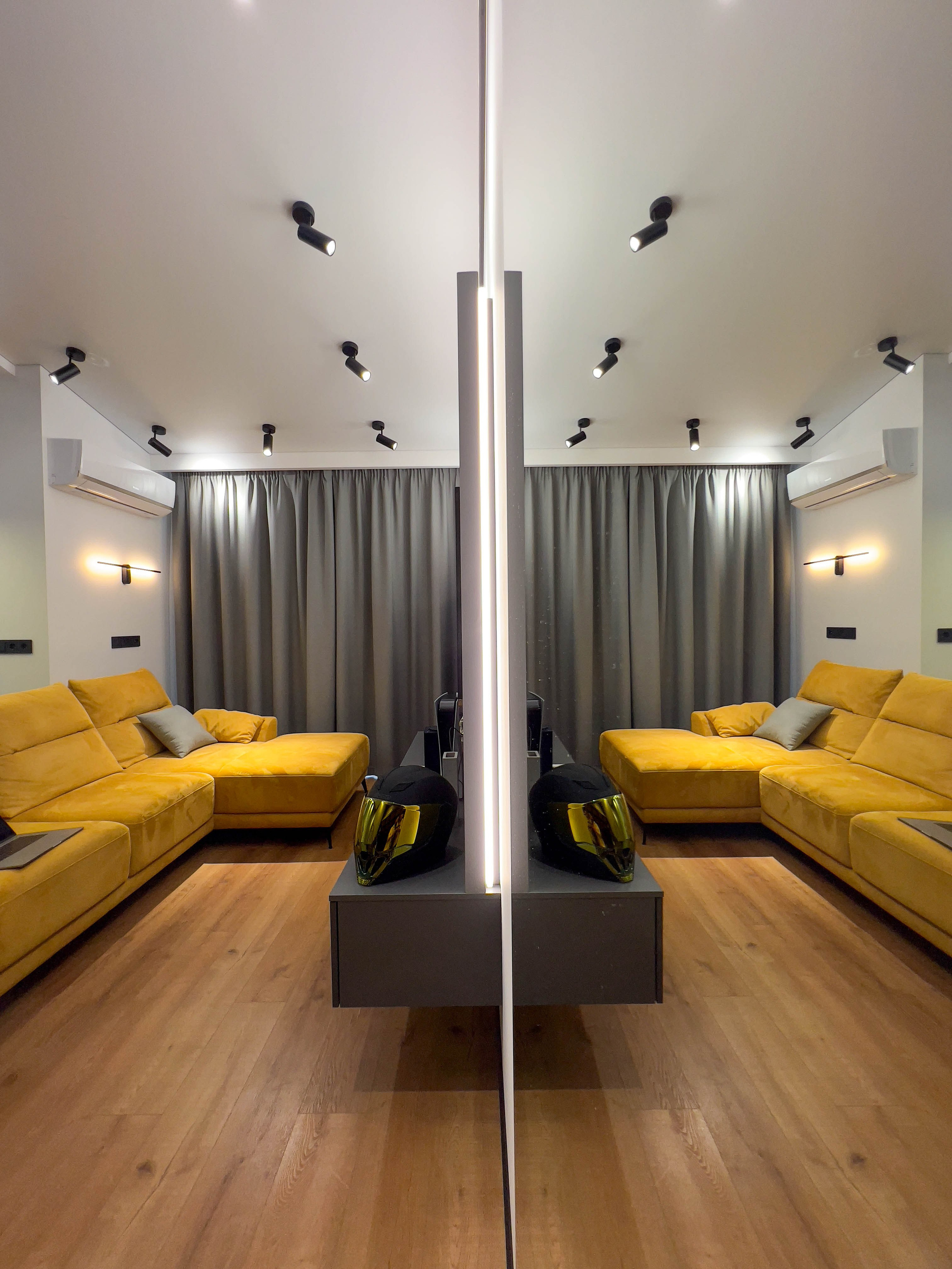 The apartment is on two levels. Fotograf Dmitrii Donets