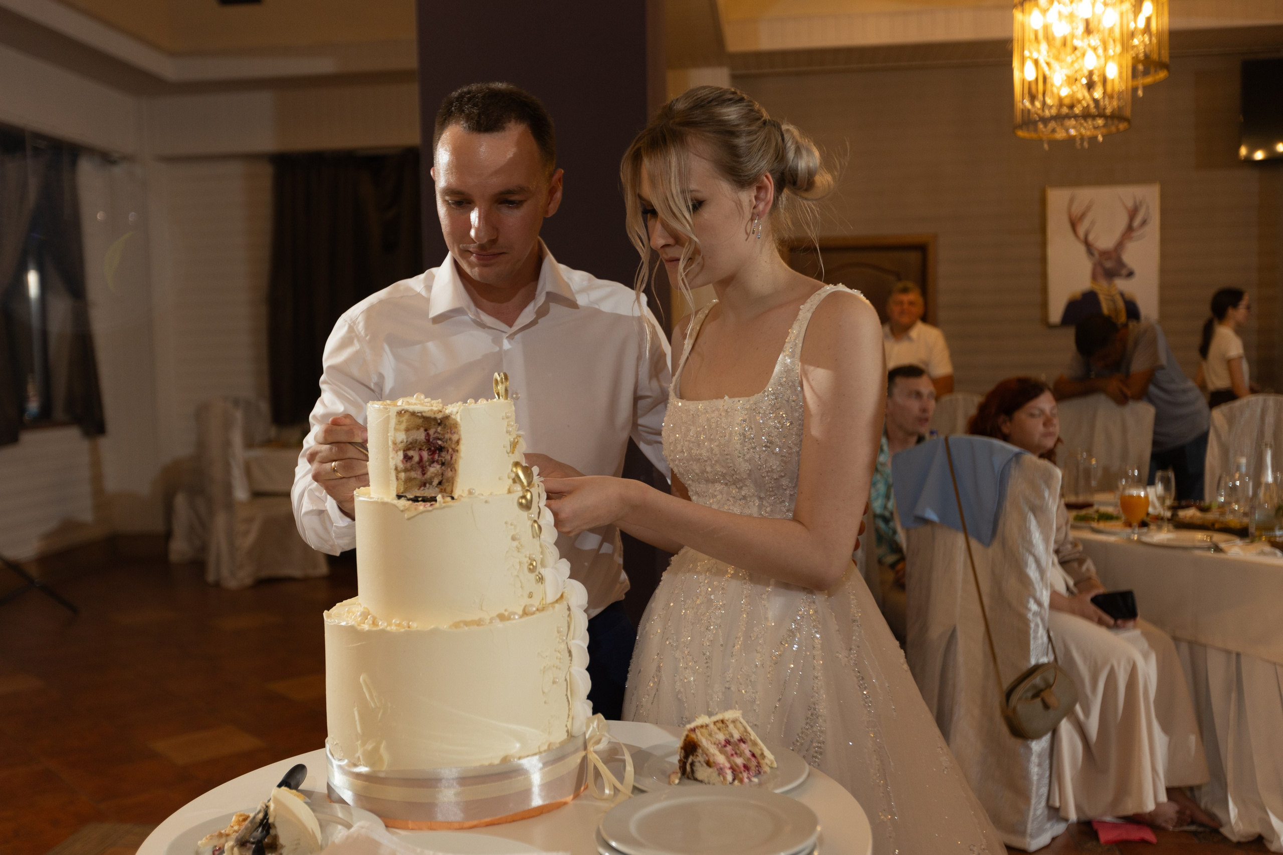 Е+В (Утро, ЗАГС, Luciano, Банкет). Профессиональная фотосъемка в Крыму. Натуральные эмоции и живые кадры. Забронируйте дату прямо сейчас!