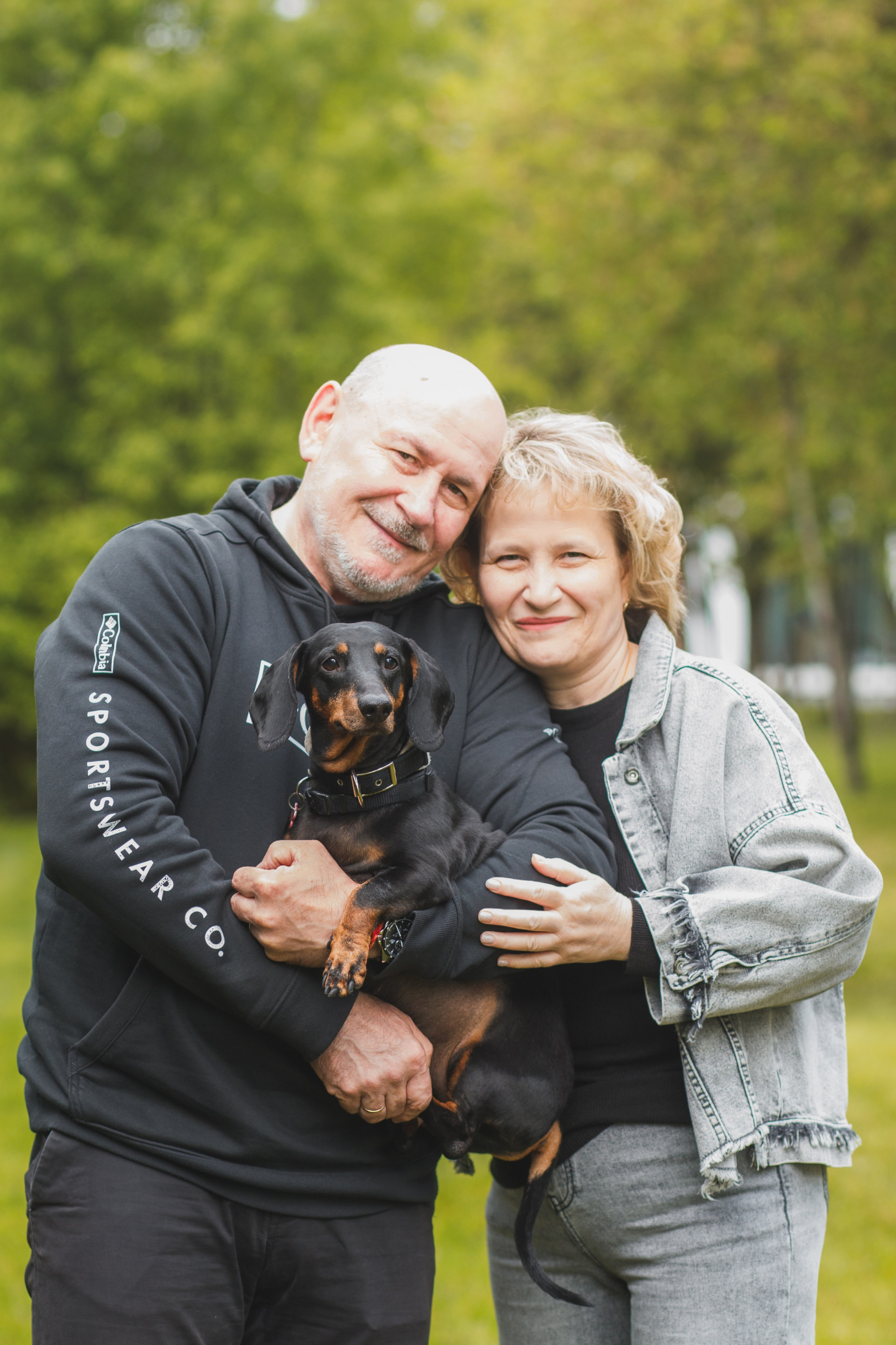 Фотопрогулка большой семьи с двумя собаками летом. Семейный и школьный фотограф в Москве Анна Ткач