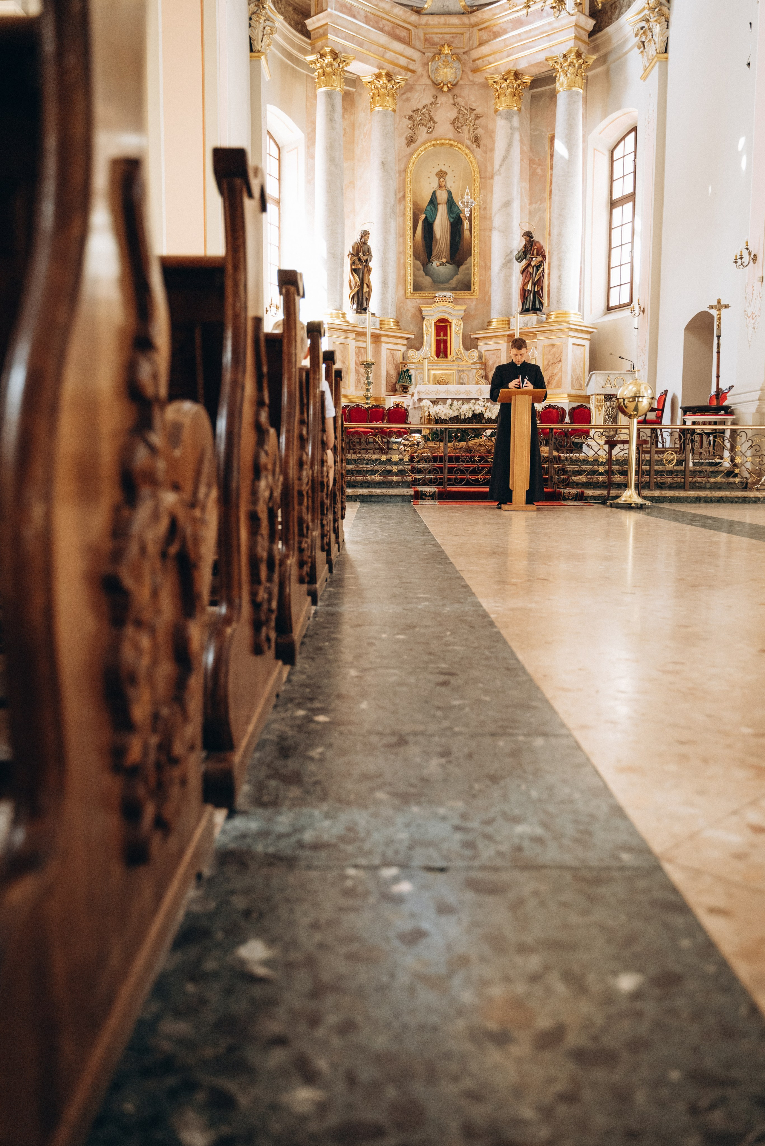 Католическое крещение (частично конфиденциальная). Семейный фотограф в Минске Дарья Дреко