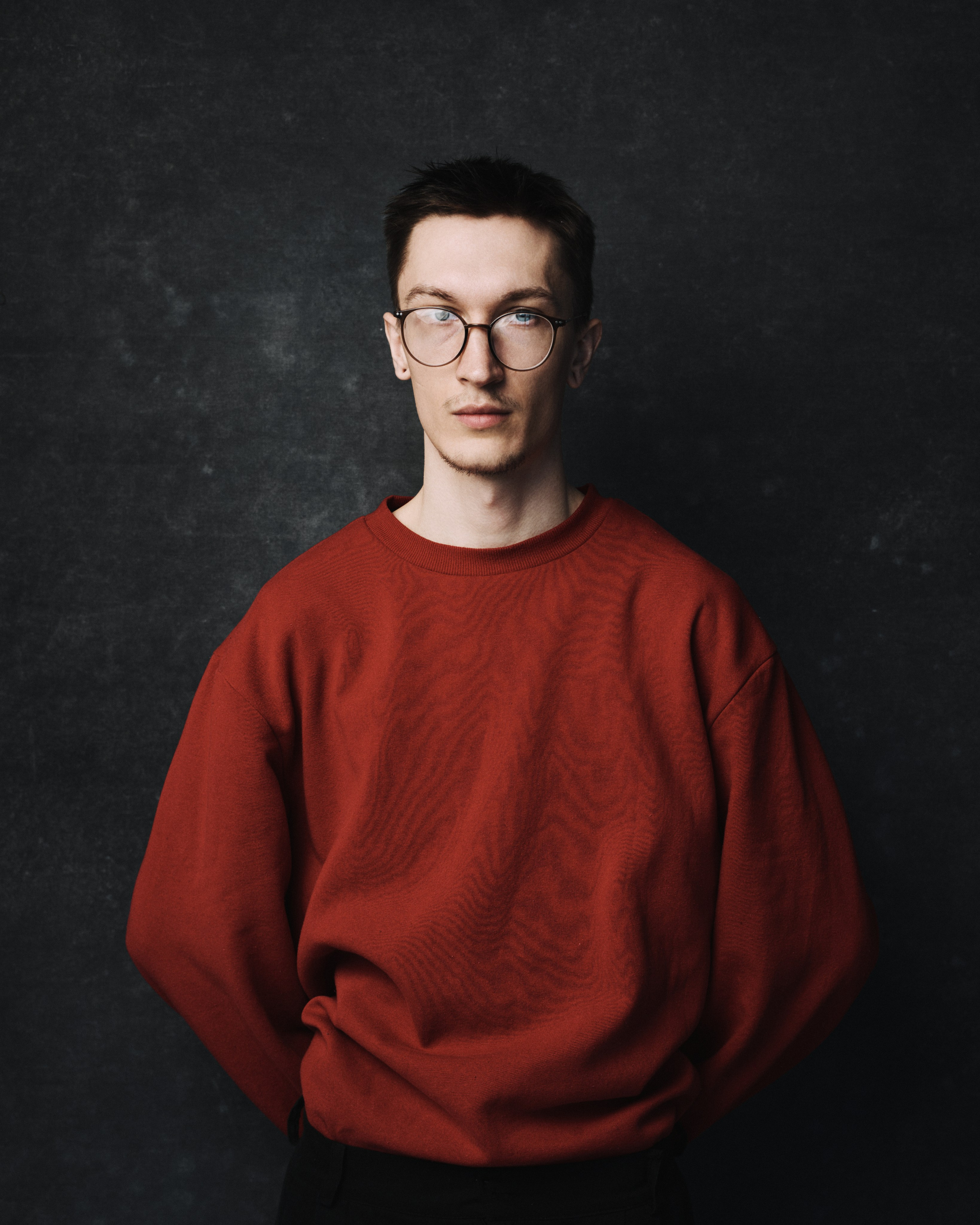 Yan. Фэшн-фотография и портреты в Владивостоке. Превращаю съёмку в повествование — создаю образы с сюжетом, которые остаются в памяти