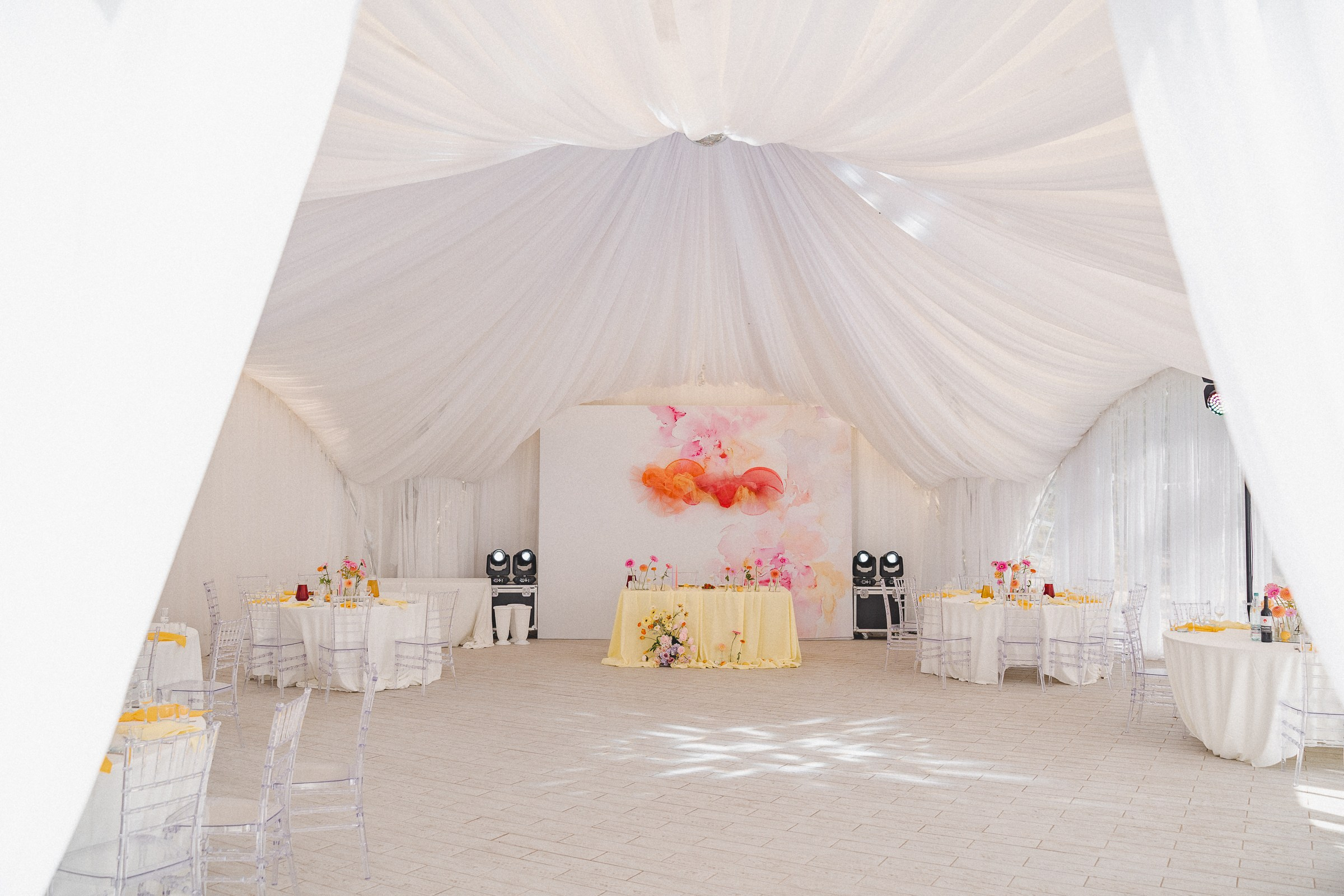 Запах цвета корал, фуксия, оранж. Свадебный фотограф Александр Осипов