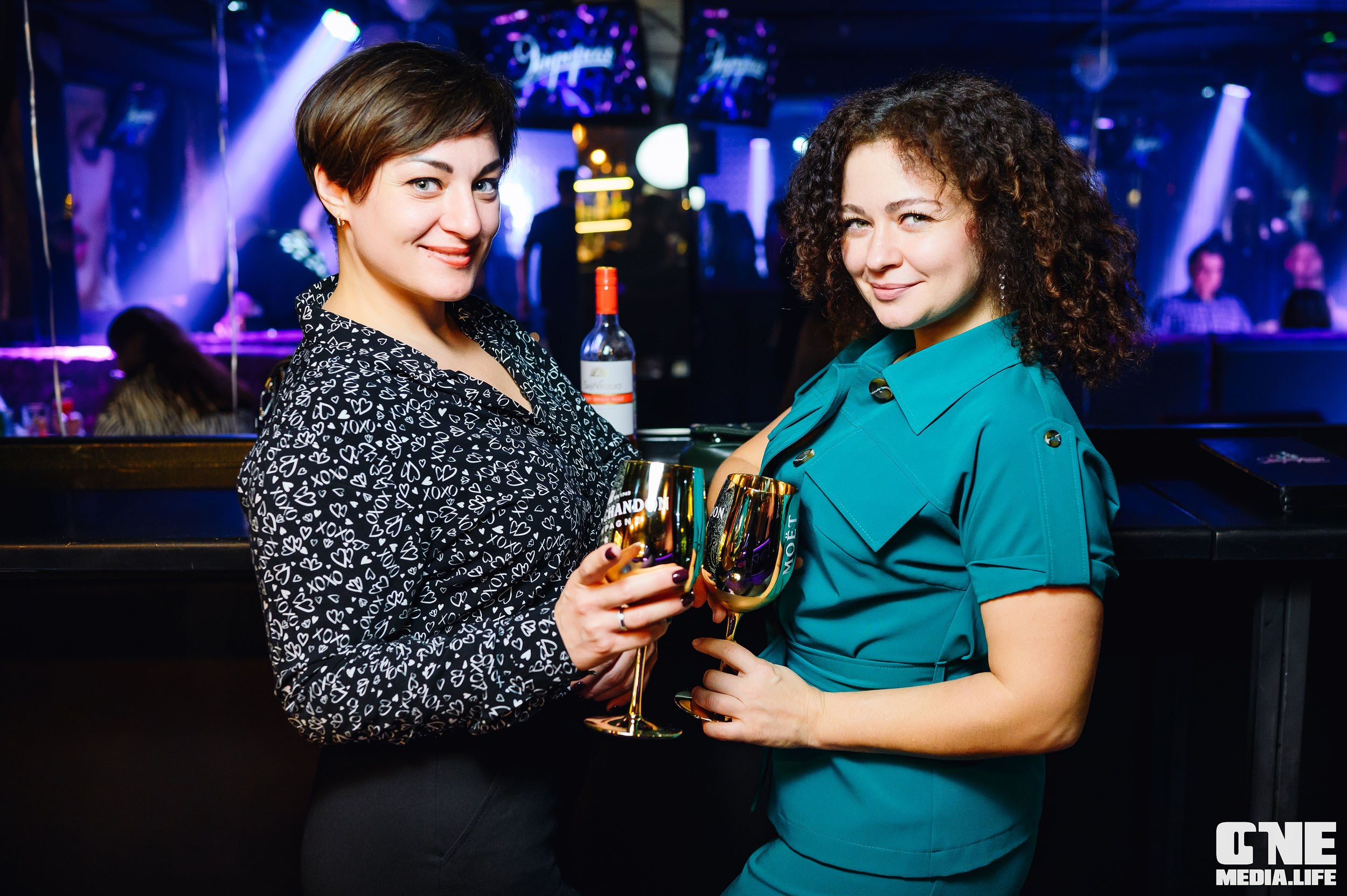 Фотоотчет с с 8 марта в караоке-клубе Эйфория. One Media Life: фоторепортажи, фотоотчеты с мероприятий и заведений