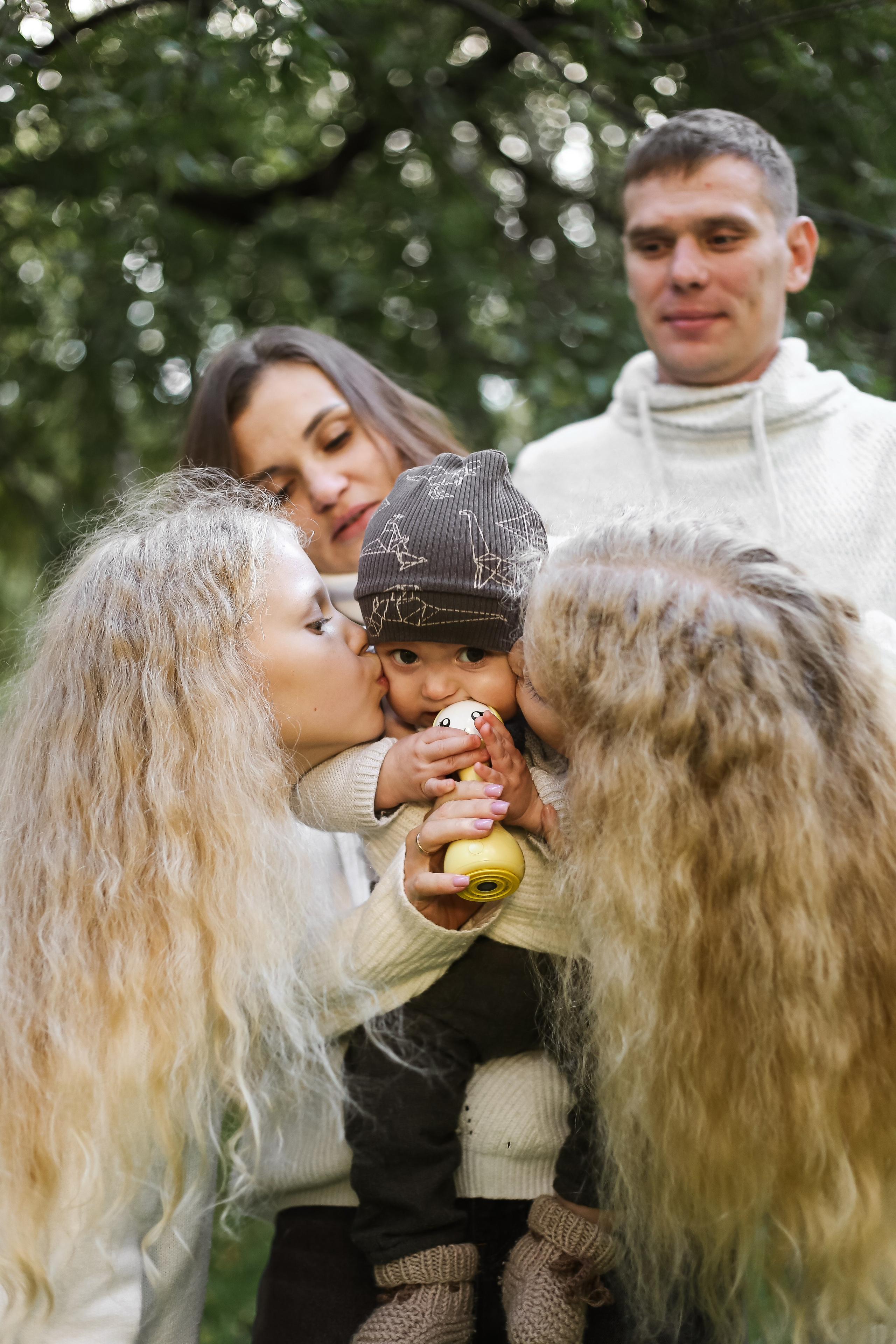 Отражаясь в сестре. Семейный и детский фотограф в Перми Ольга Кошелева