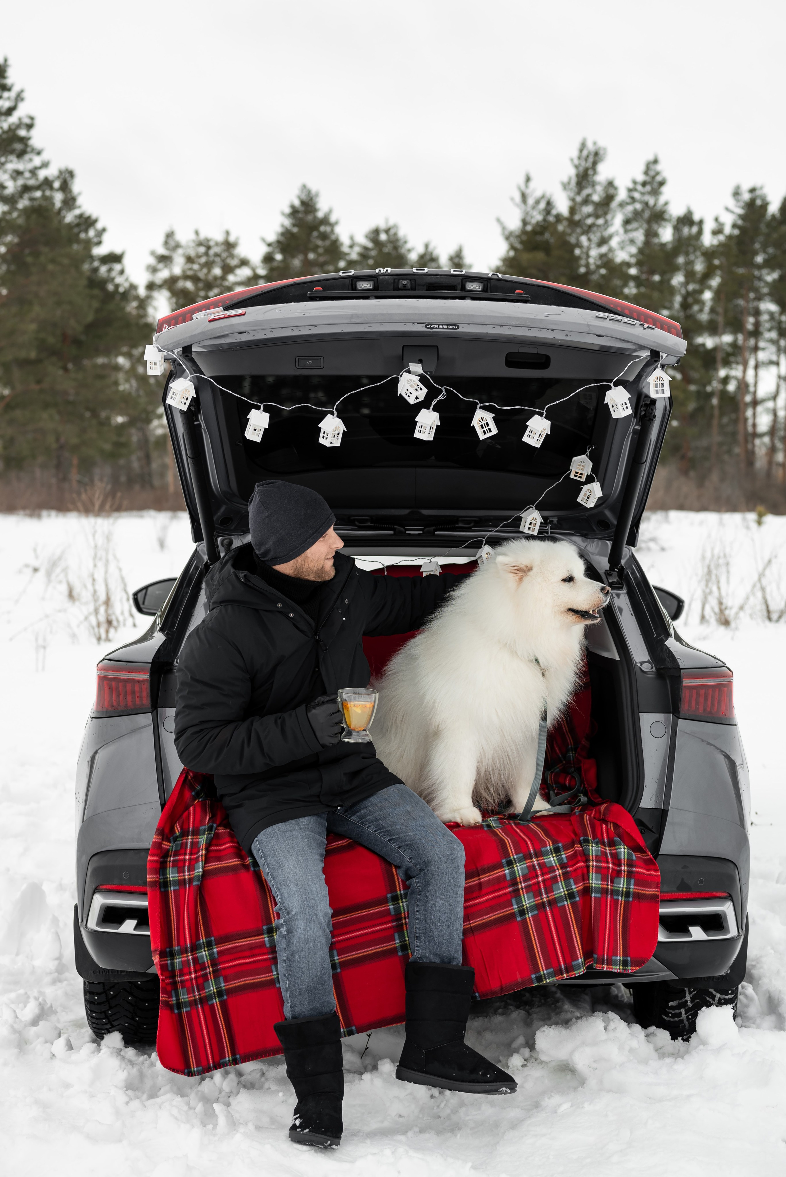 Фотопроект с Платоном и машиной на улице. Фотограф в городе Салават