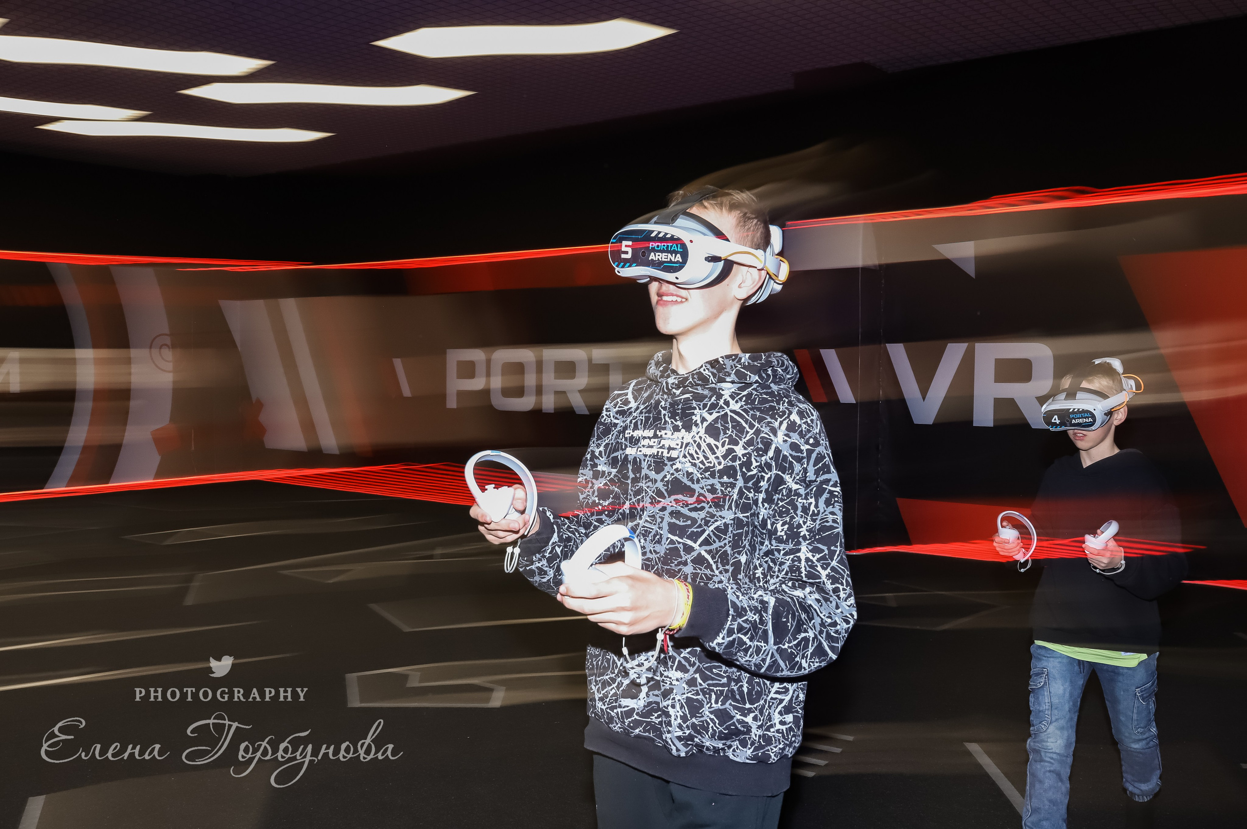 Виртуальная реальность. фотосессия дня рождения в VR PORTAL