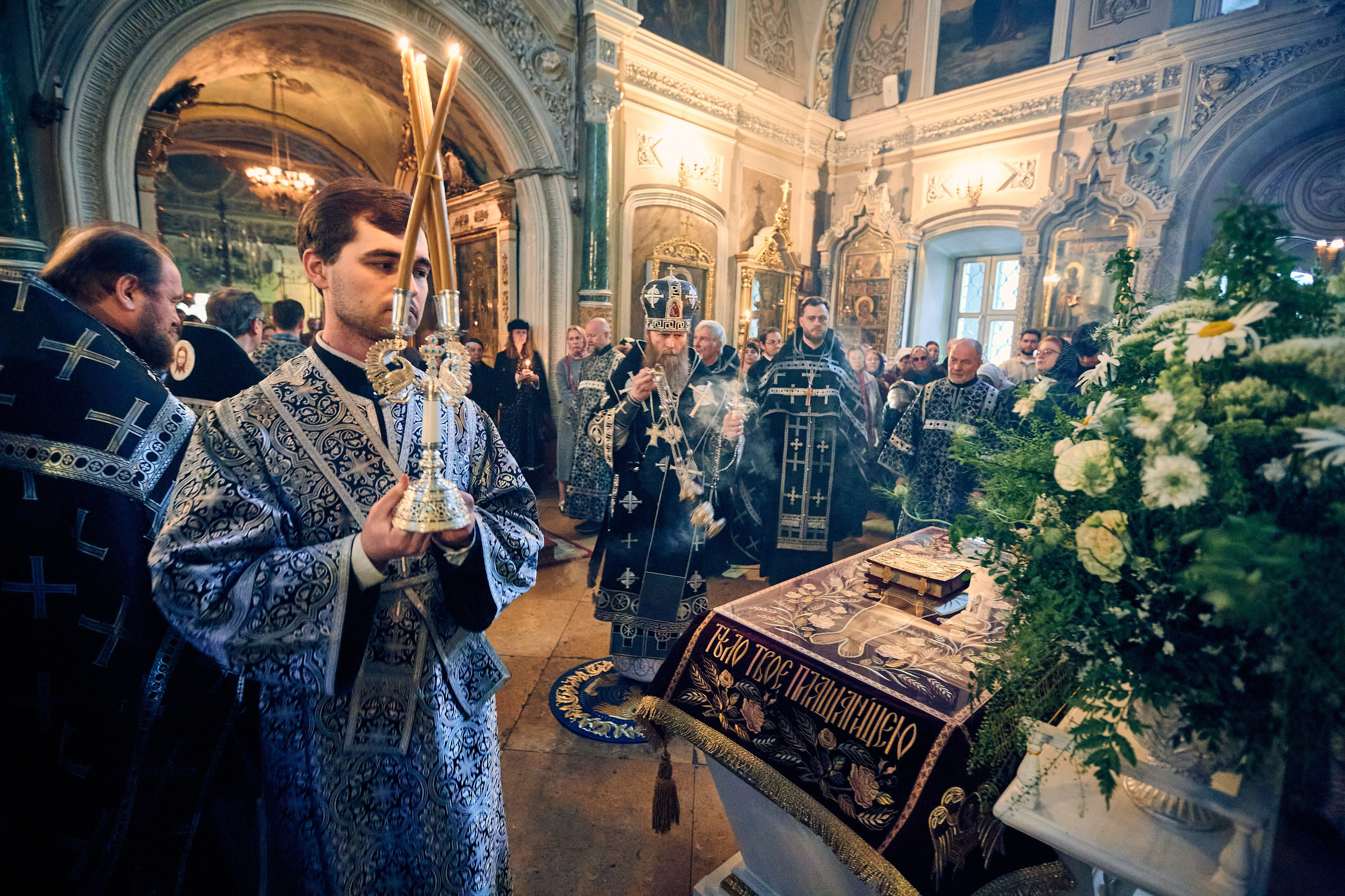 Утреня Погребение Спасителя. DMITRY MOISEENKO — фотограф, художник, топ-стилист