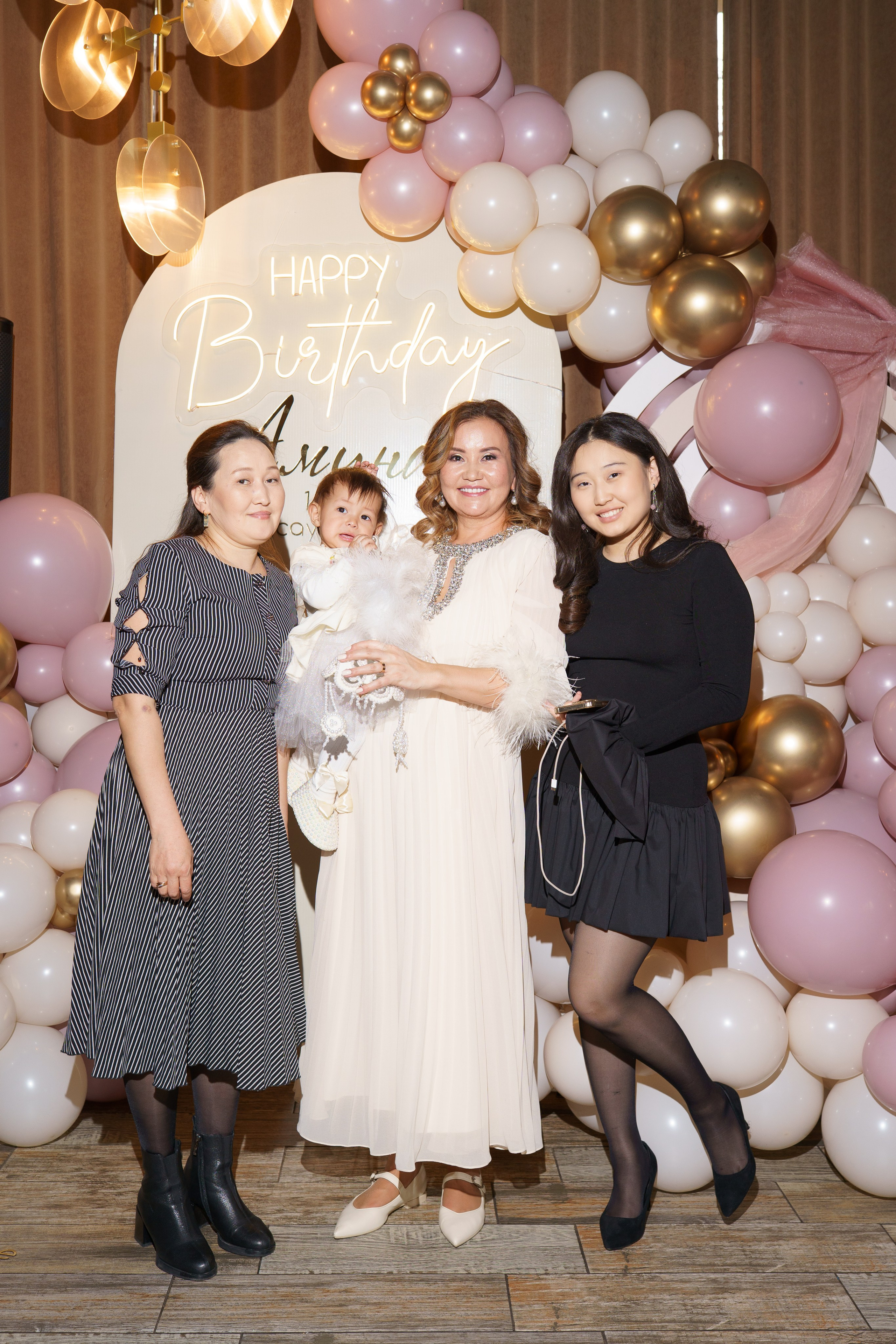 Амина — Тұсау кесер — 1 годик малышке