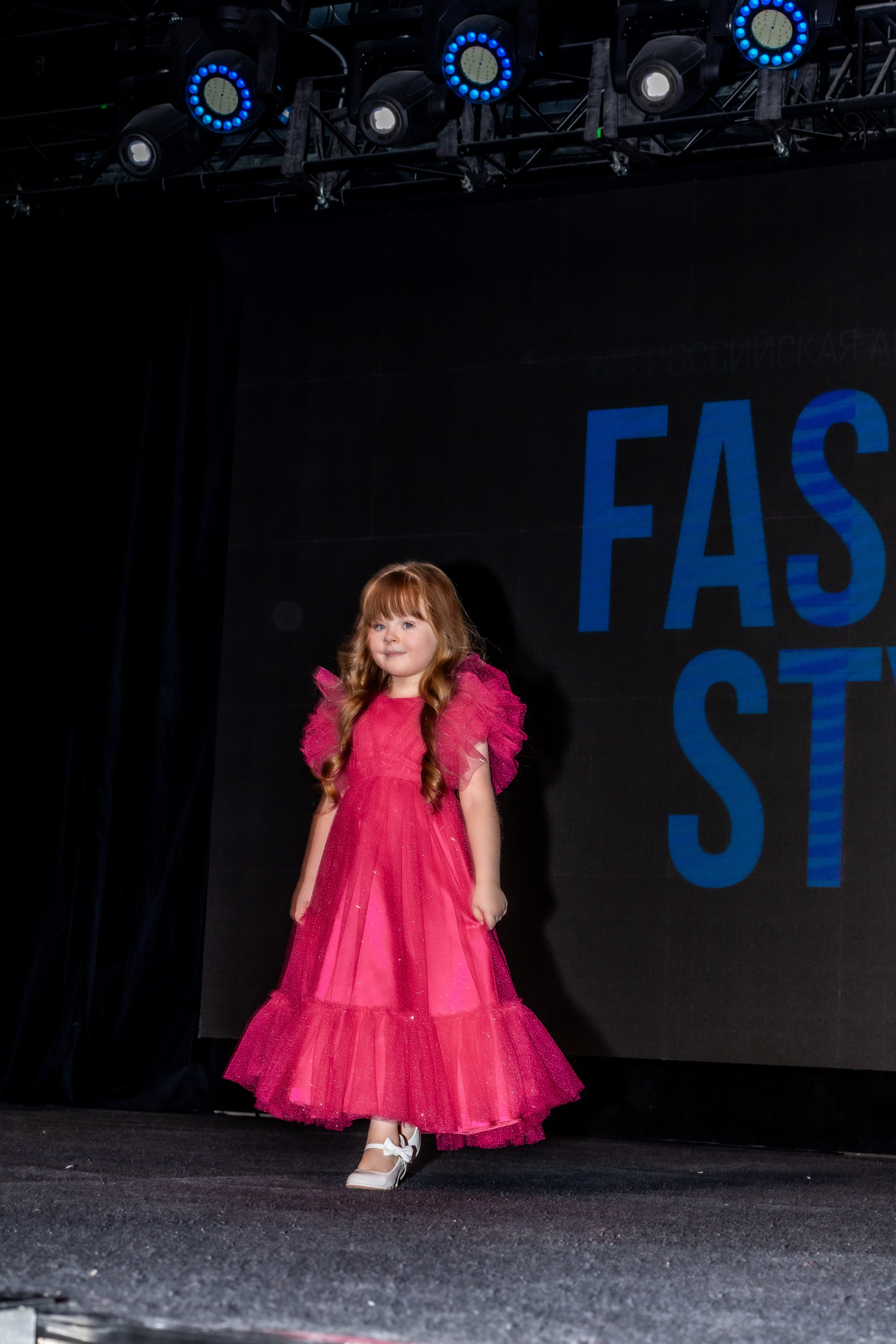 Модный показ Ассоциация дизайнеров FASHION STYLE. Студия фото, видеографии и мультимедийного дизайна в Москве Multi Frame Studio