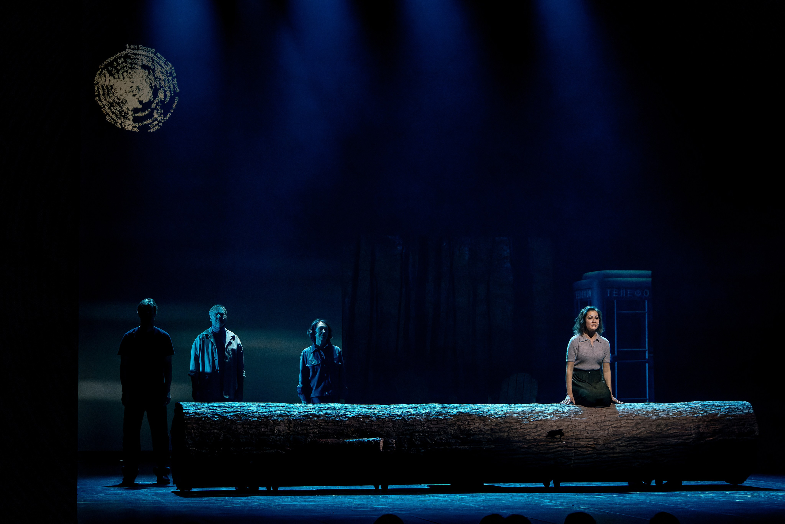 Театр на Бронной, «Калина красная». Фотограф и режиссер Московко Екатерина