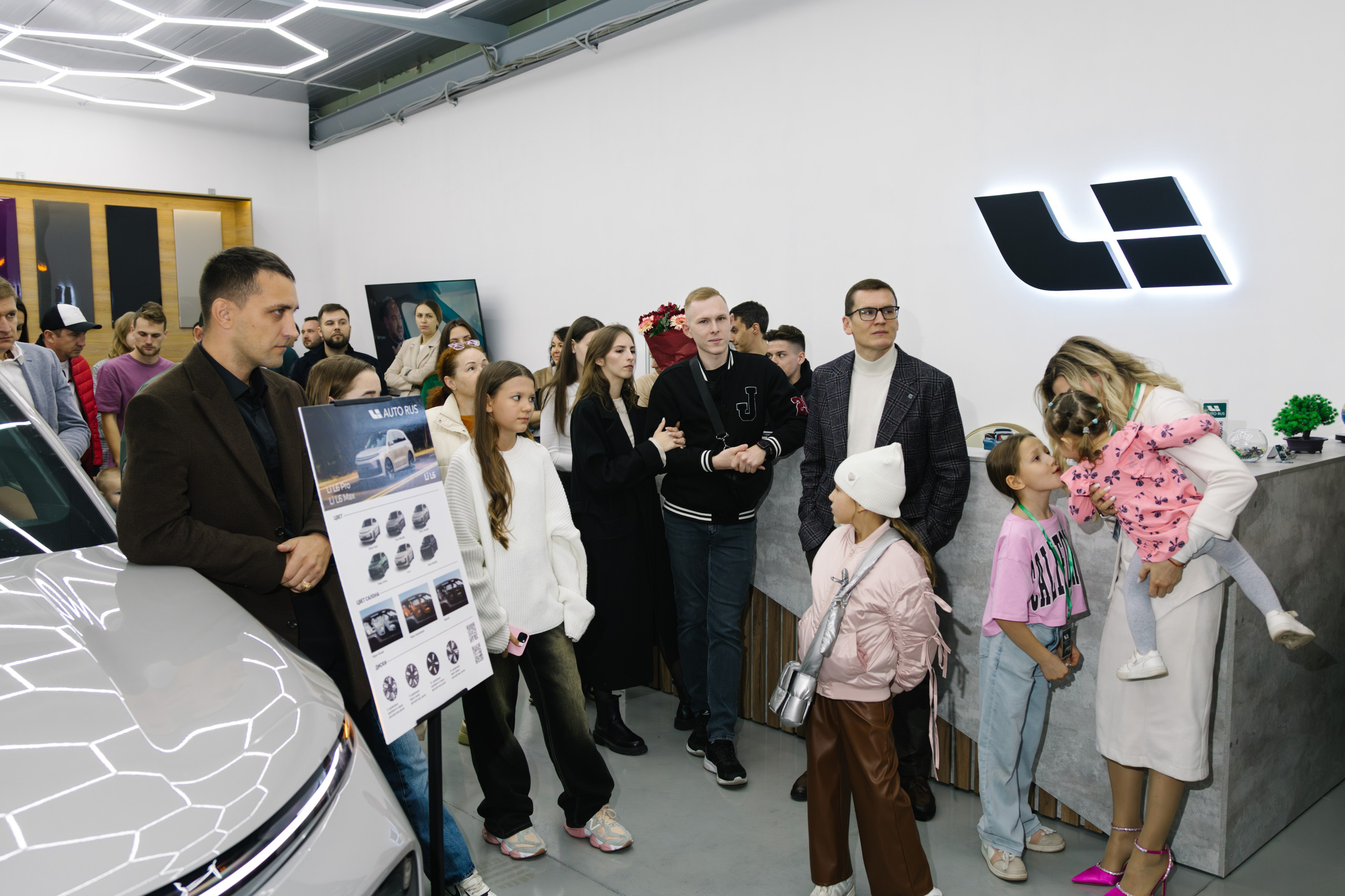 Открытие автосалона Li Auto. Артур Иликчян — Wedding & Event фотограф в Краснодаре