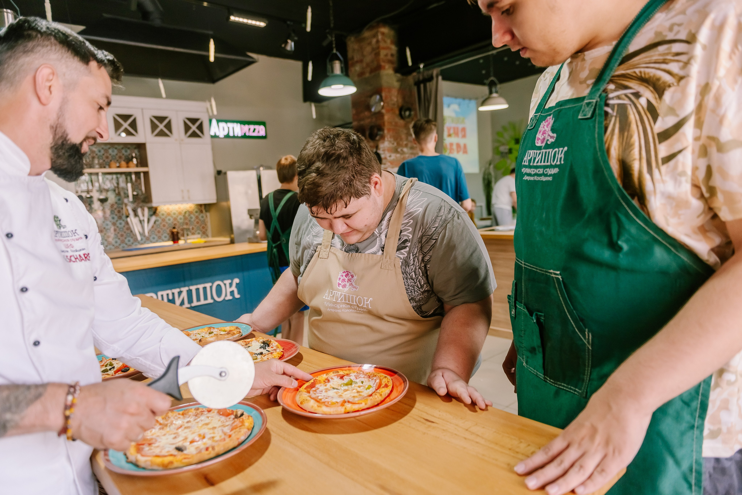 Инклюзивная кухня добра в Артишок 30. 07.35. Детский фотограф, семейный фотограф и репортажи в Кемерово