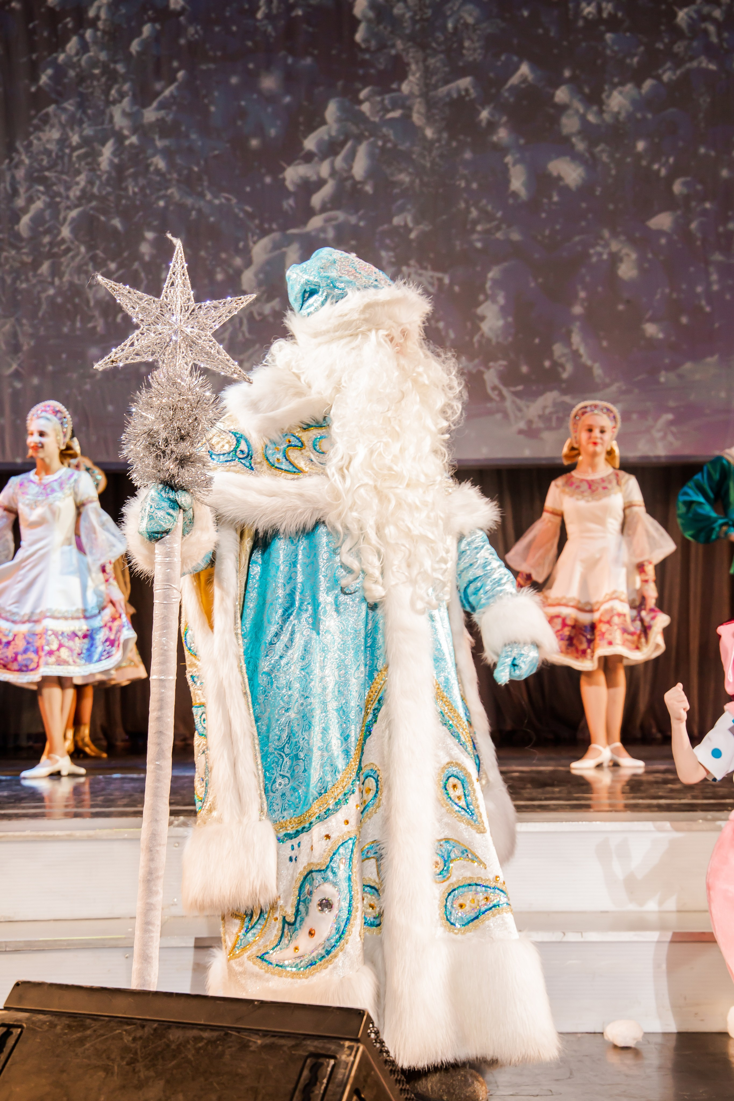 Репортаж — детская елка в БКЗ. Свадебный и семейный фотограф в Санкт-Петербурге Макеева Наталья