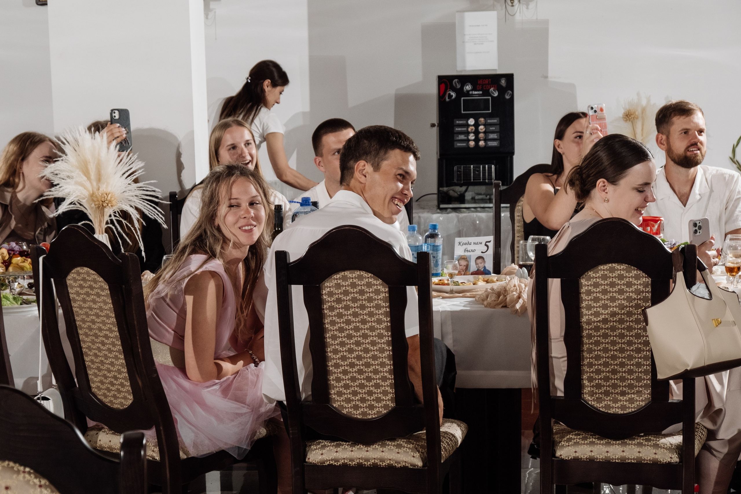 Свадебный ретопртаж. Профессиональная фотосъемка в Крыму. Натуральные эмоции и живые кадры. Забронируйте дату прямо сейчас!