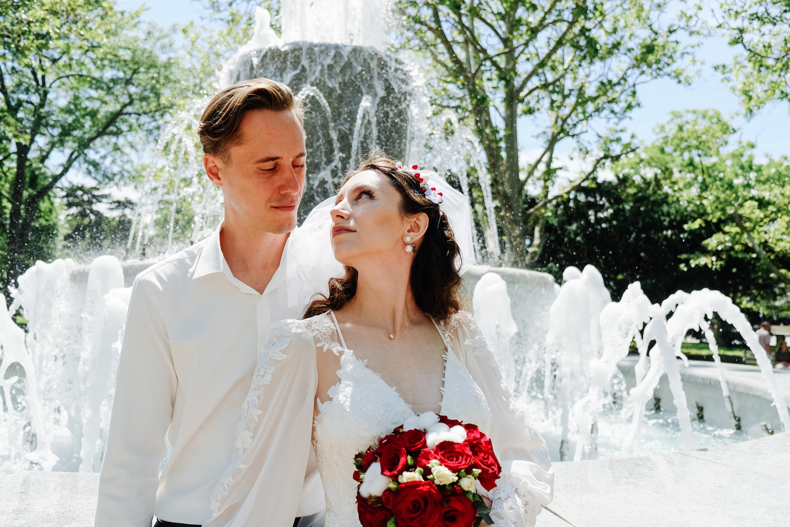 О+Д (ЗАГС, прогулка Центр и Парк Победы, банкет). Профессиональная фотосъемка в Крыму. Натуральные эмоции и живые кадры. Забронируйте дату прямо сейчас!