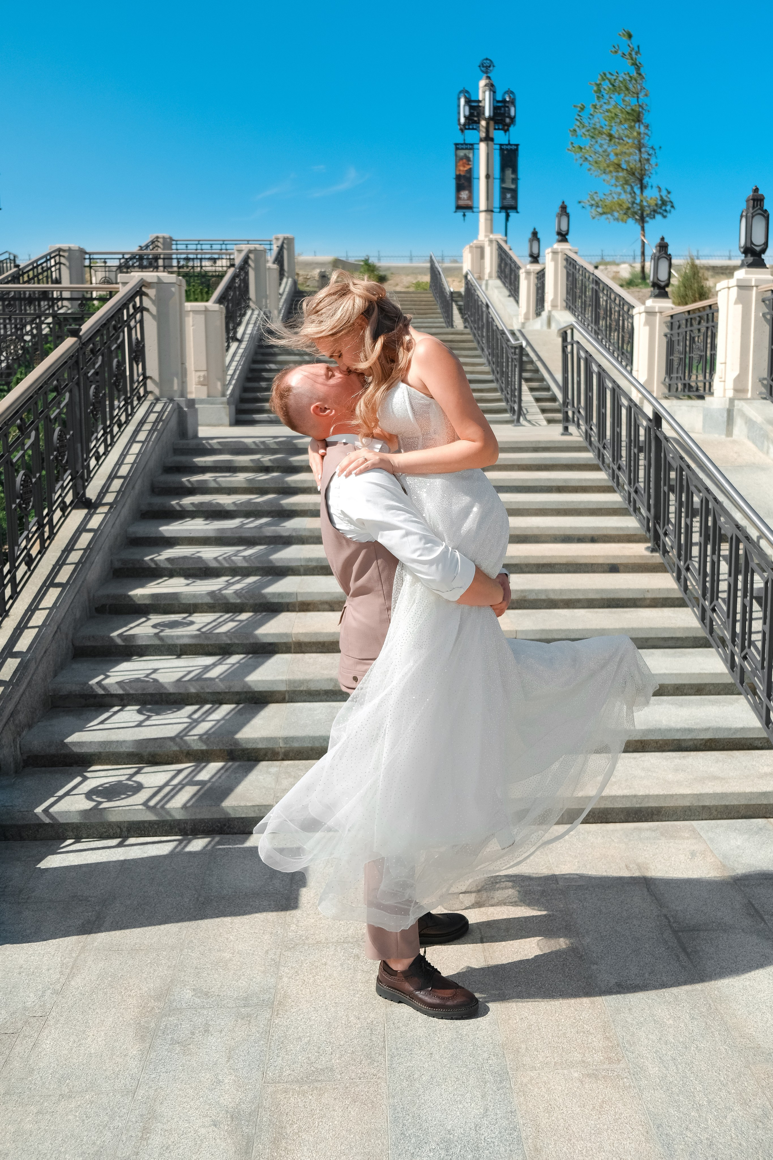 Свадебная фотосессия в Новом Херсонесе и Фиоленте. Профессиональная фотосъемка в Крыму. Натуральные эмоции и живые кадры. Забронируйте дату прямо сейчас!