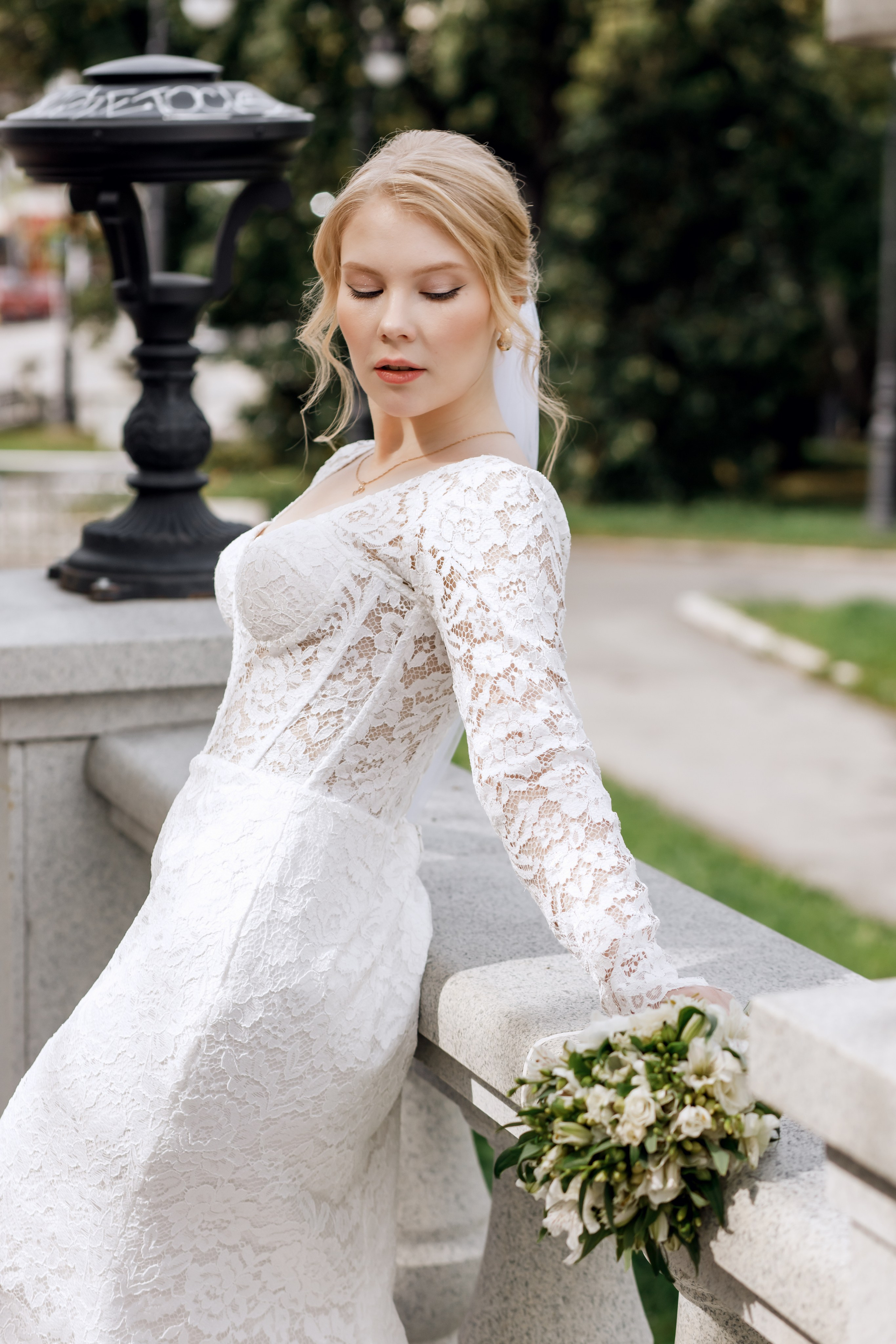 Оперный театр парк. Свадебный и семейный фотограф Екатеринбург Настя Саедгалина