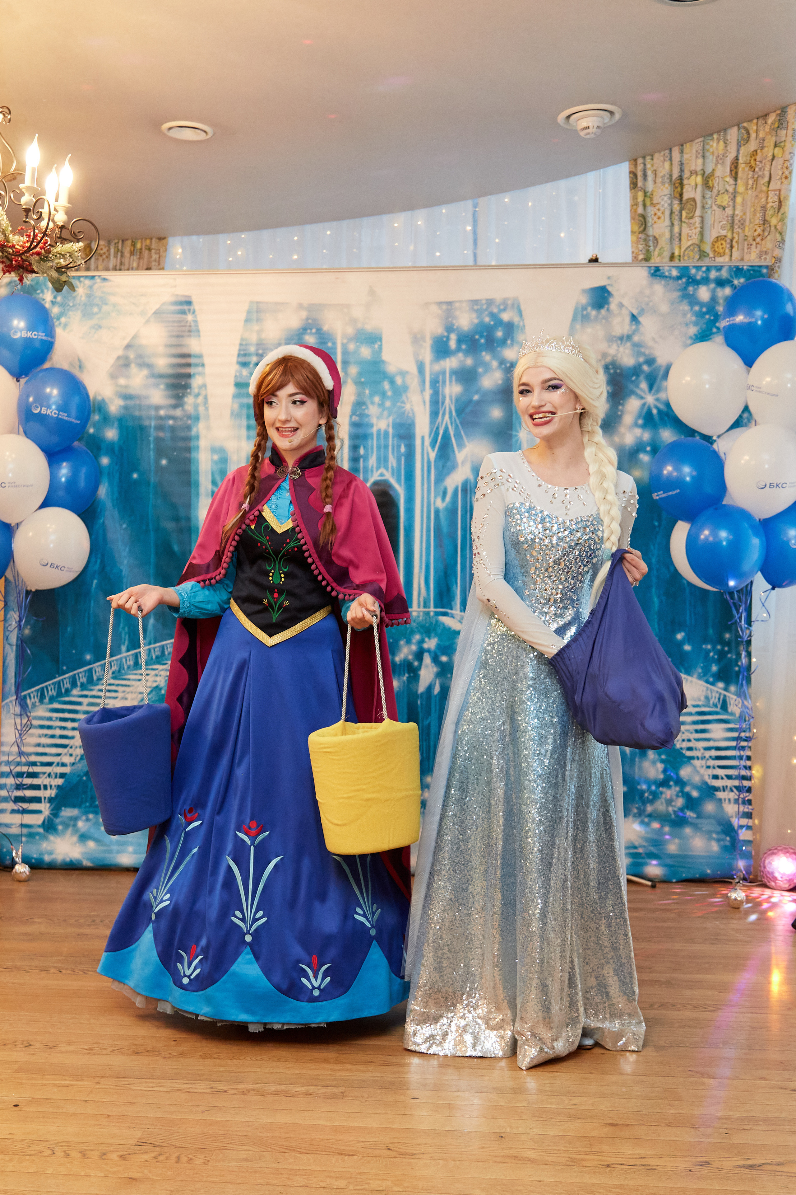 Новый 2023 год в кафе Бруни. Свадебный и семейный фотограф в Самаре Грибцова Людмила