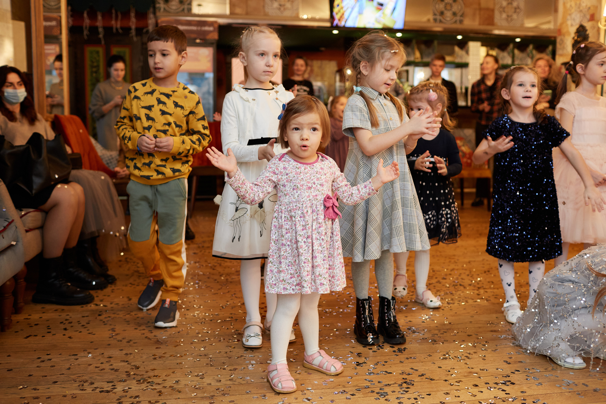 Новый 2023 год в кафе Бруни. Свадебный и семейный фотограф в Самаре Грибцова Людмила