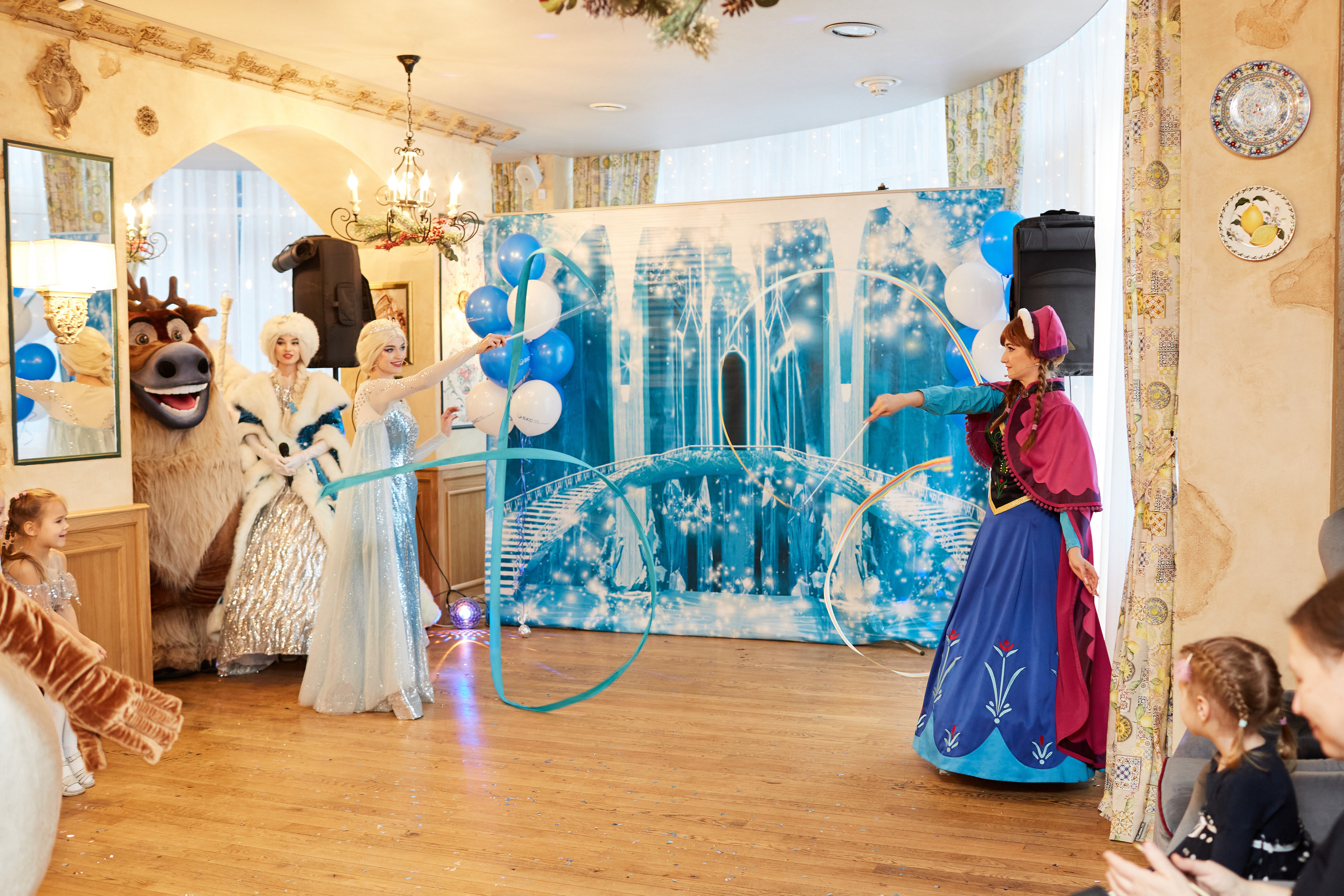 Новый 2023 год в кафе Бруни. Свадебный и семейный фотограф в Самаре Грибцова Людмила