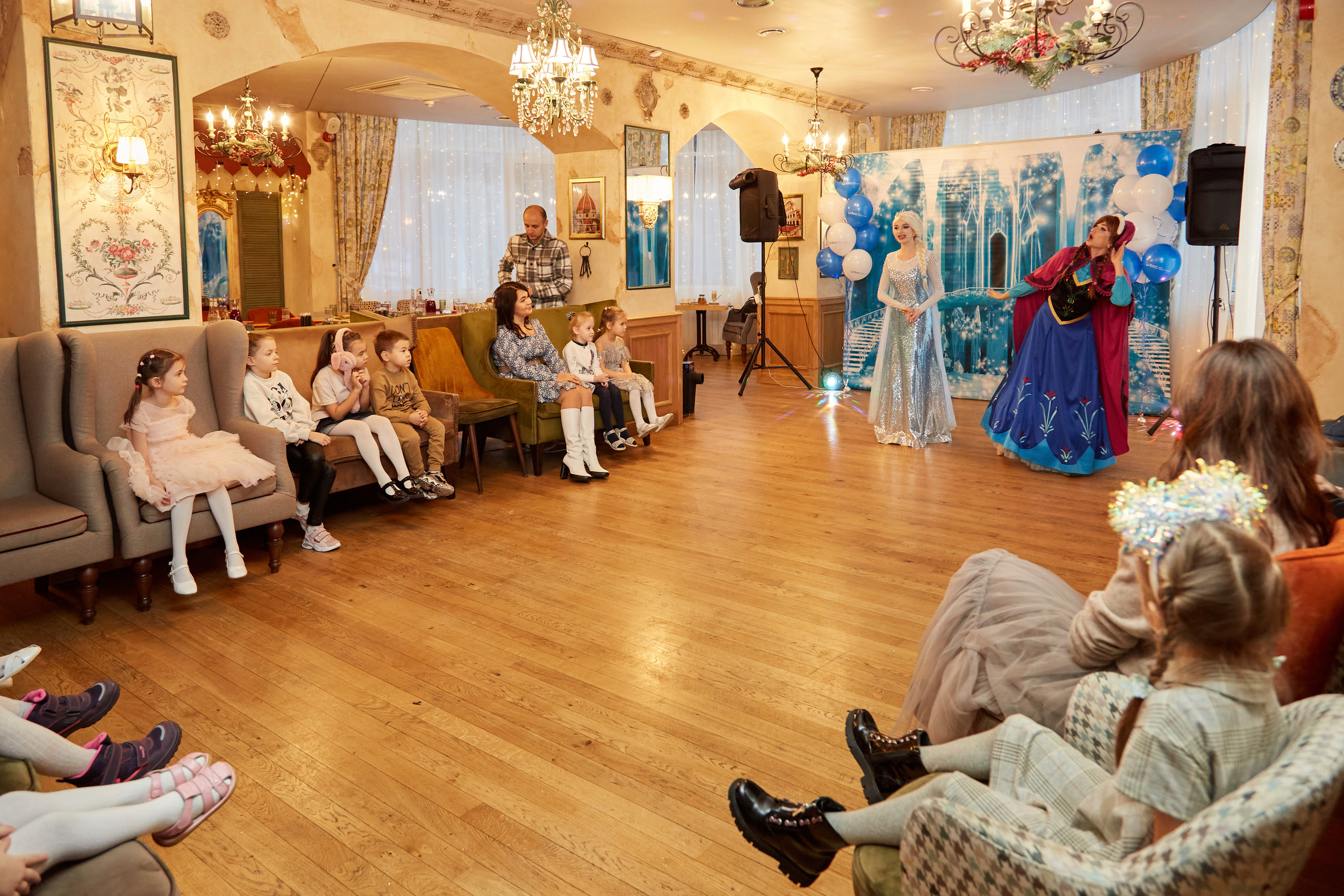 Новый 2023 год в кафе Бруни. Свадебный и семейный фотограф в Самаре Грибцова Людмила