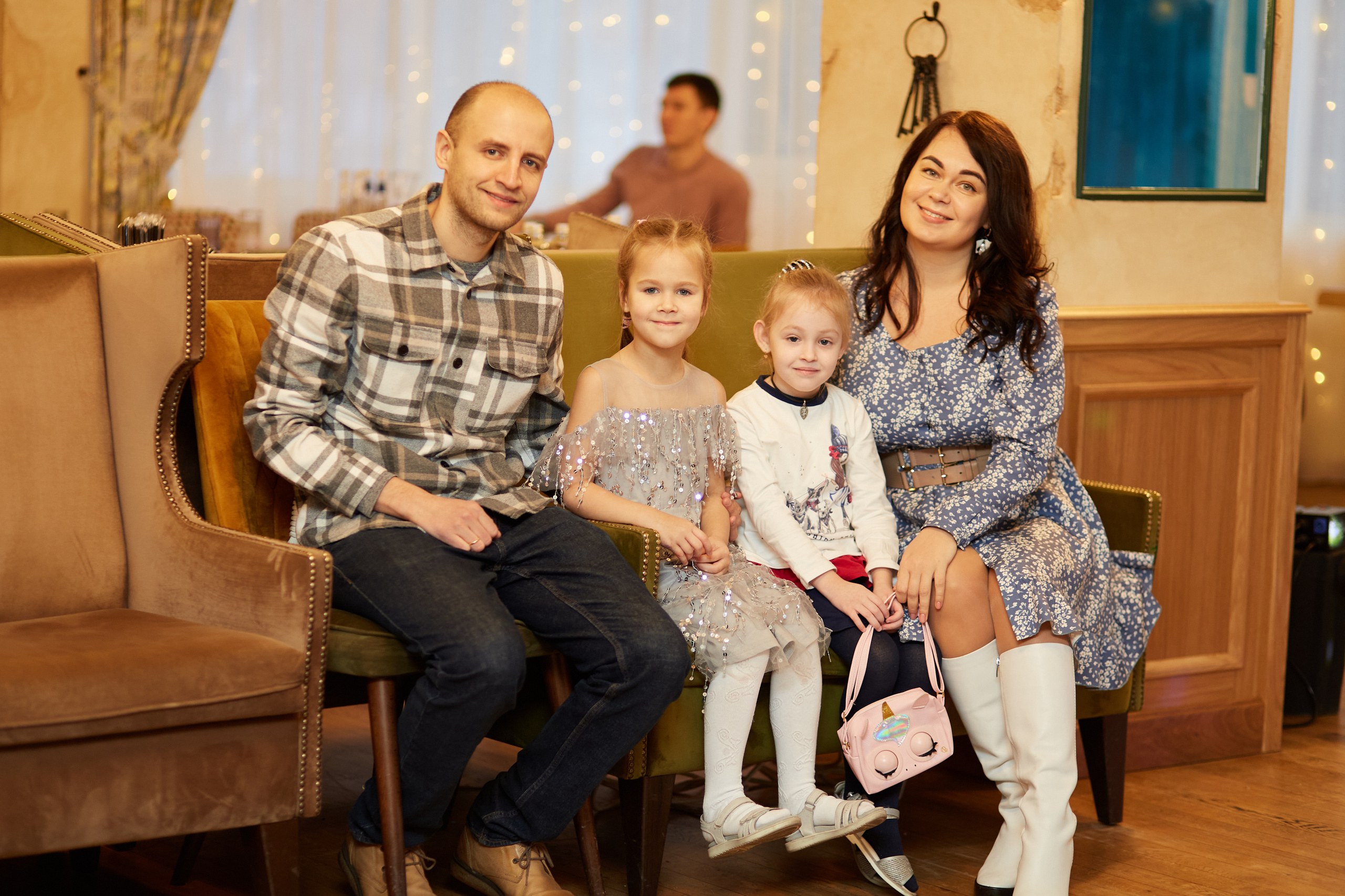 Новый 2023 год в кафе Бруни. Свадебный и семейный фотограф в Самаре Грибцова Людмила