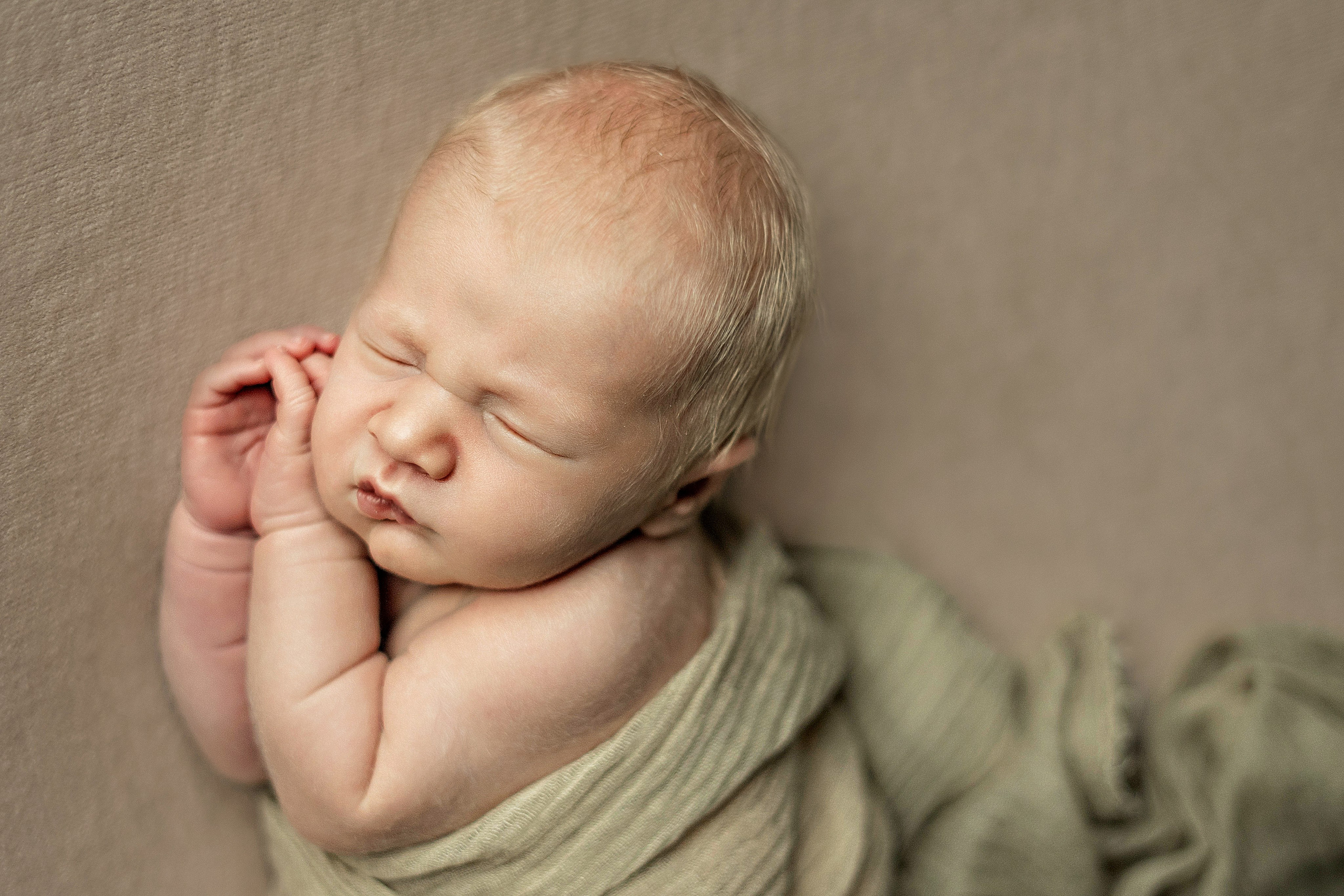 фотосессия в краснодаре фотограф новорожденных ньюборн лайфстайл роды беременность студия фото малыш