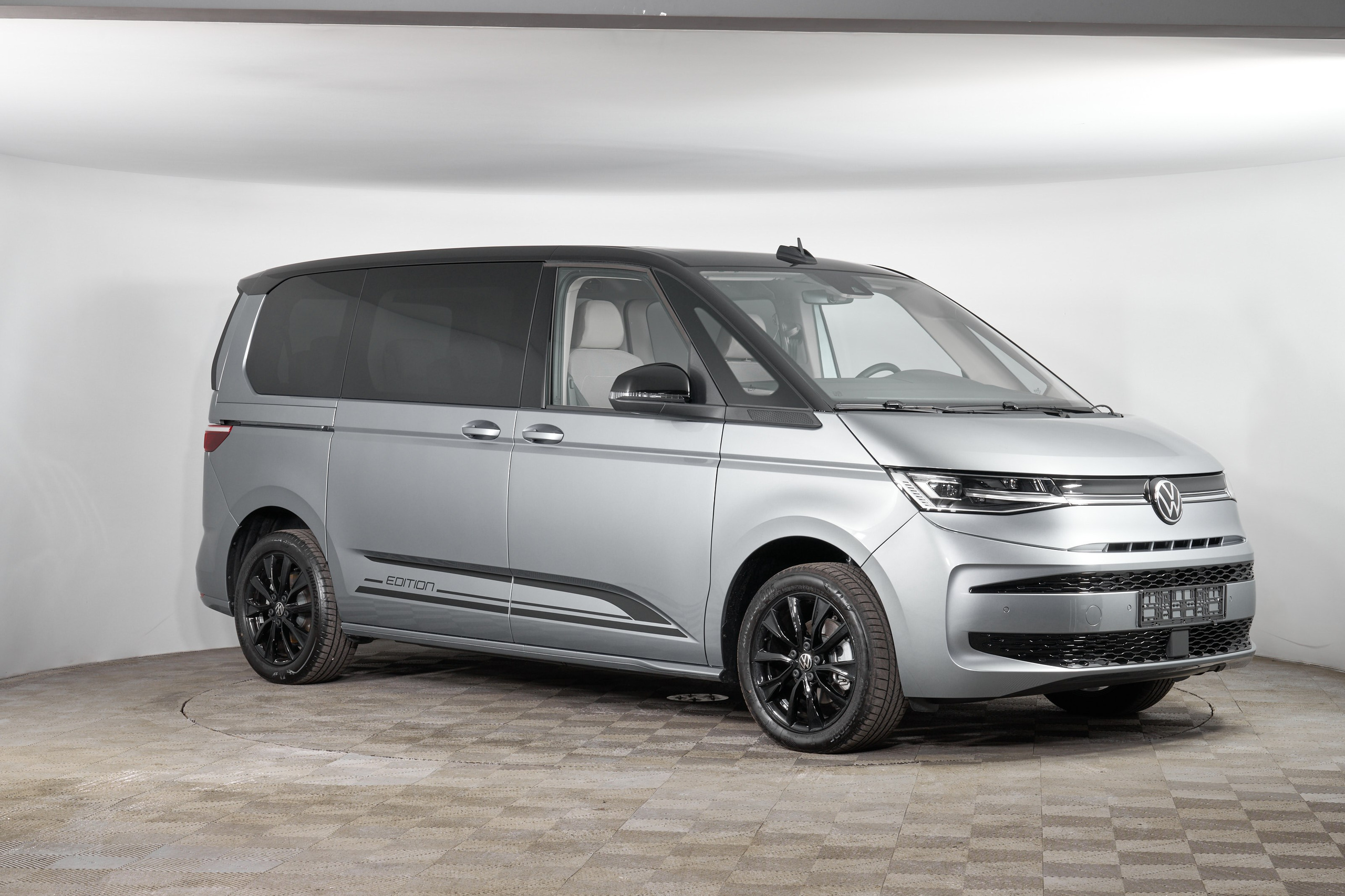 Multivan. Фотограф Николай Прокофьев модельные тесты в Москве