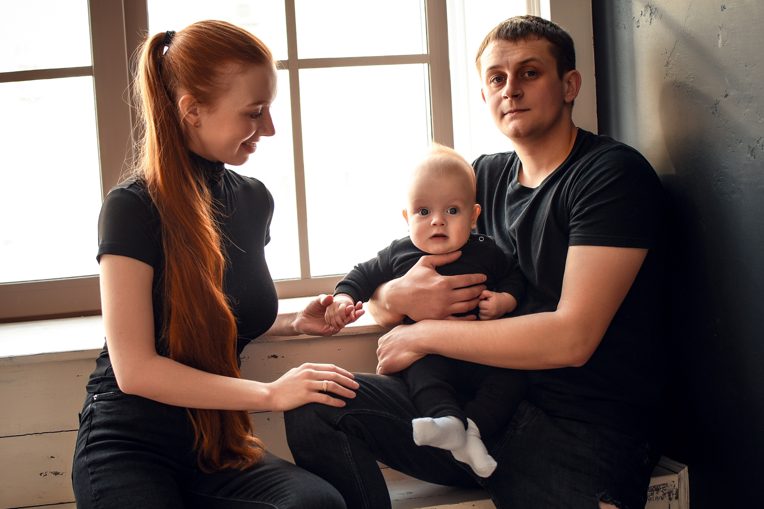 Семейная студийная фотосессия 3. Свадебный, семейный, детский, контент фотограф в Омске Максим Ильин