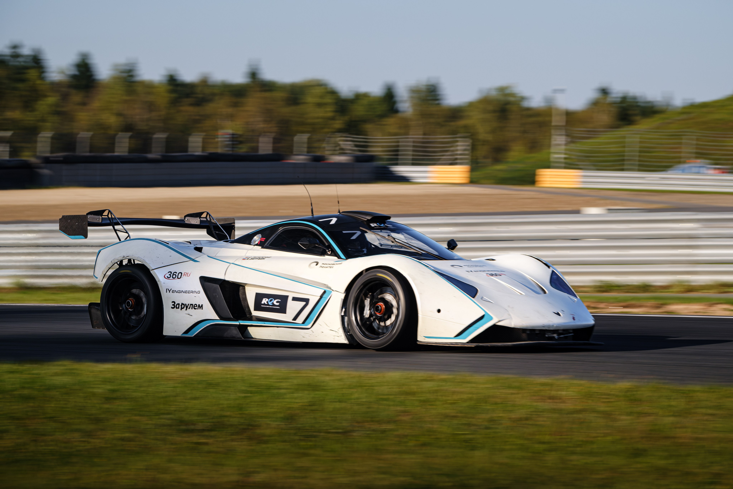 Российская серия гонок на выносливость. Авто и мотоспорт — фотограф Антон Медведев iCoguar