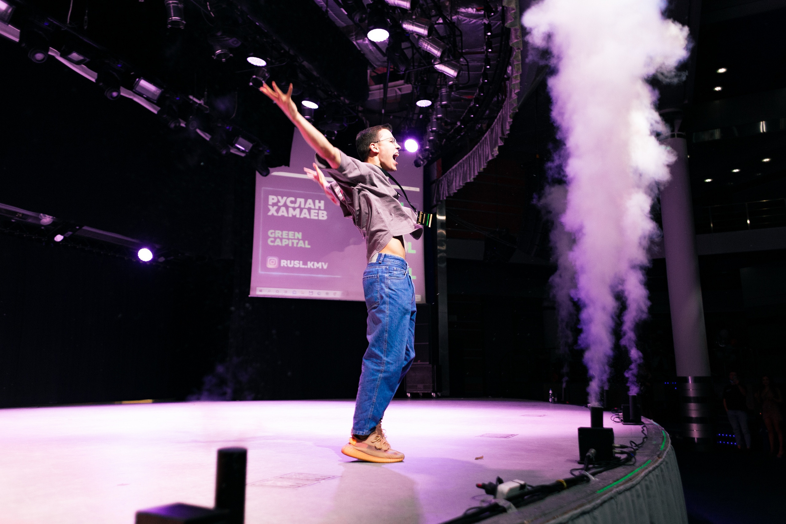 Портретный и репортажный фотограф в Казани Максим Сипачев