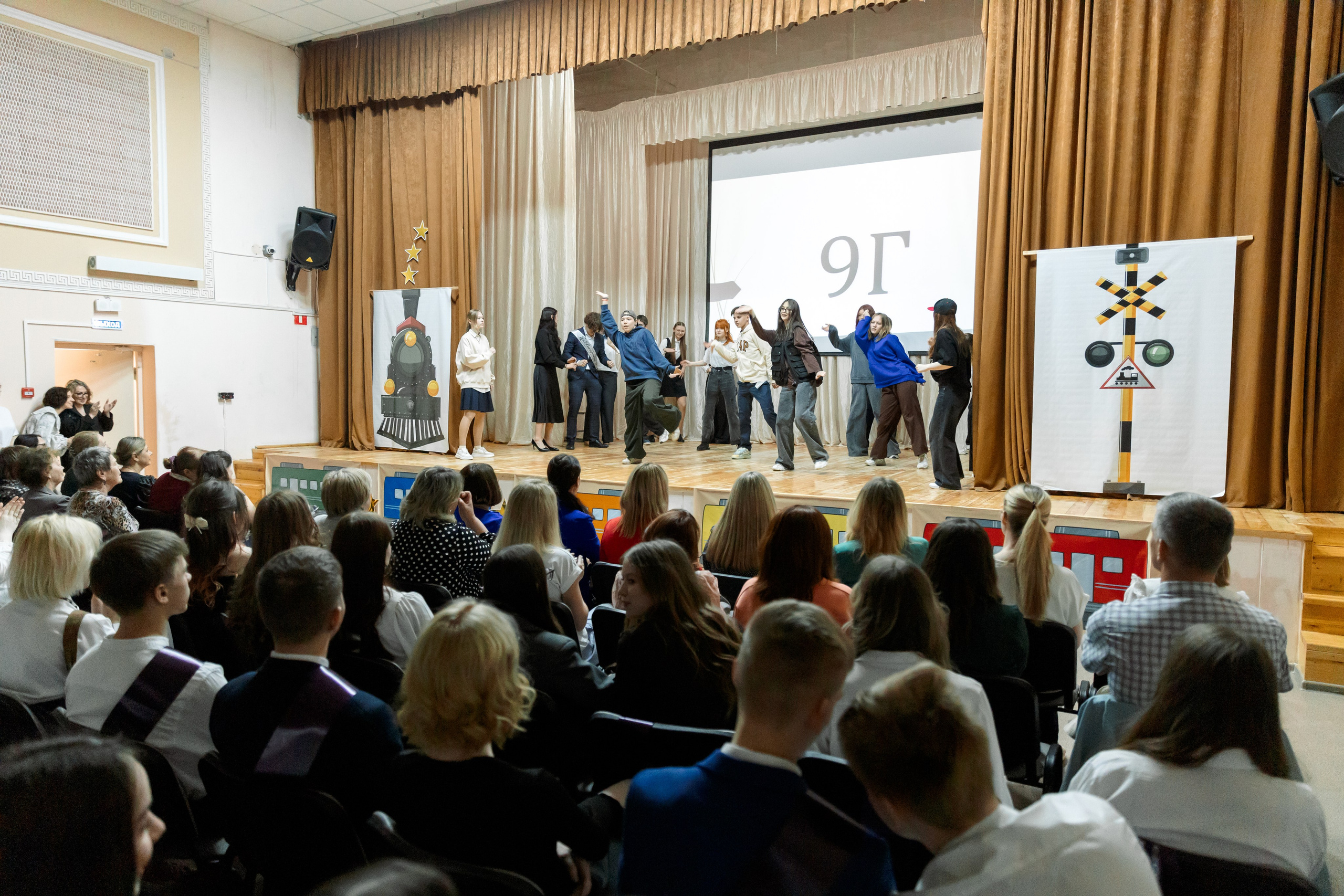 Выпускной шк 88 9-е кл. 24.05.2024. Свадебный и Семейный фотограф г. Ижевск Гульназ Солдатова. Гульназ фото