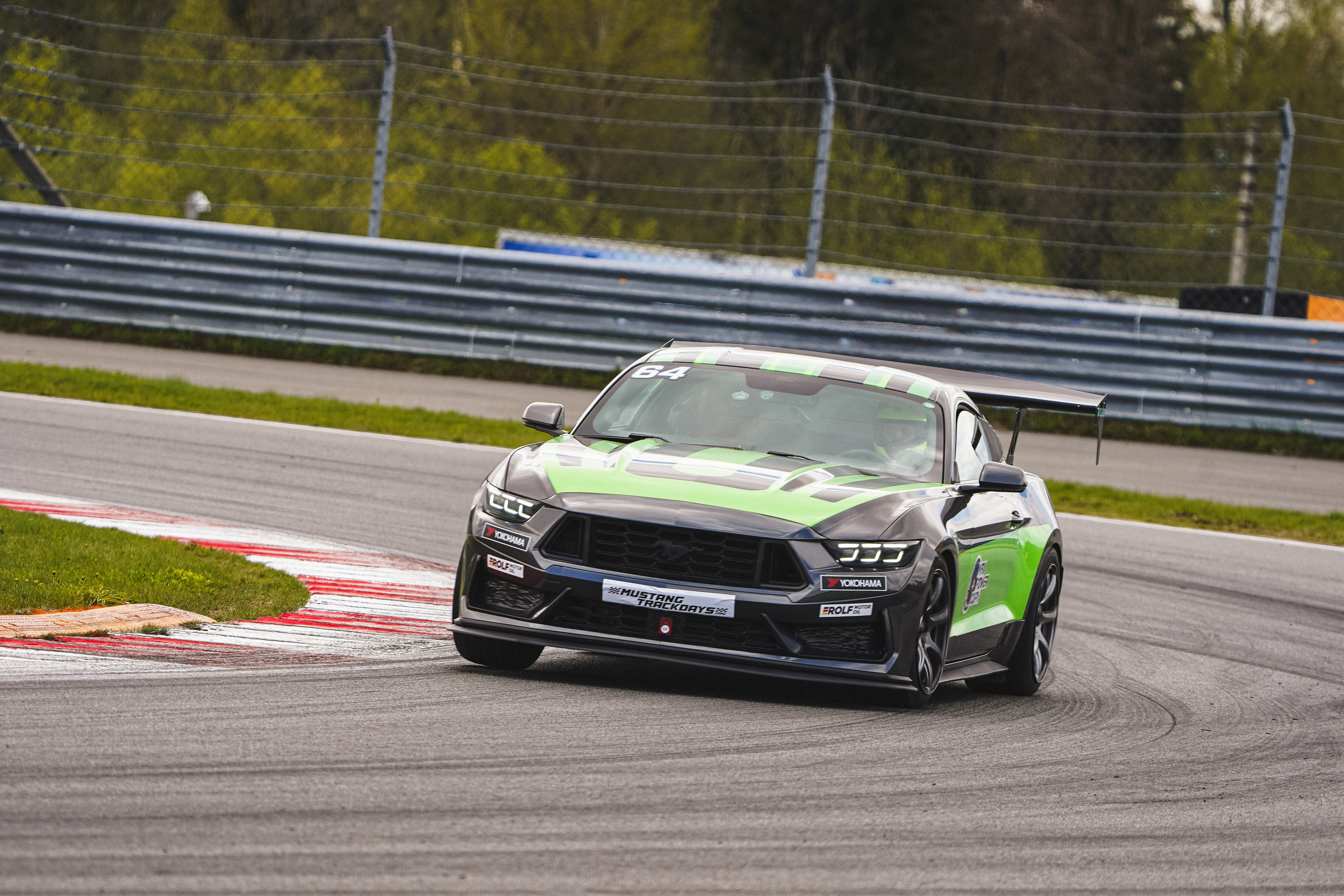 Mustang track days. Автомобильный фотограф Шакая Кирилл