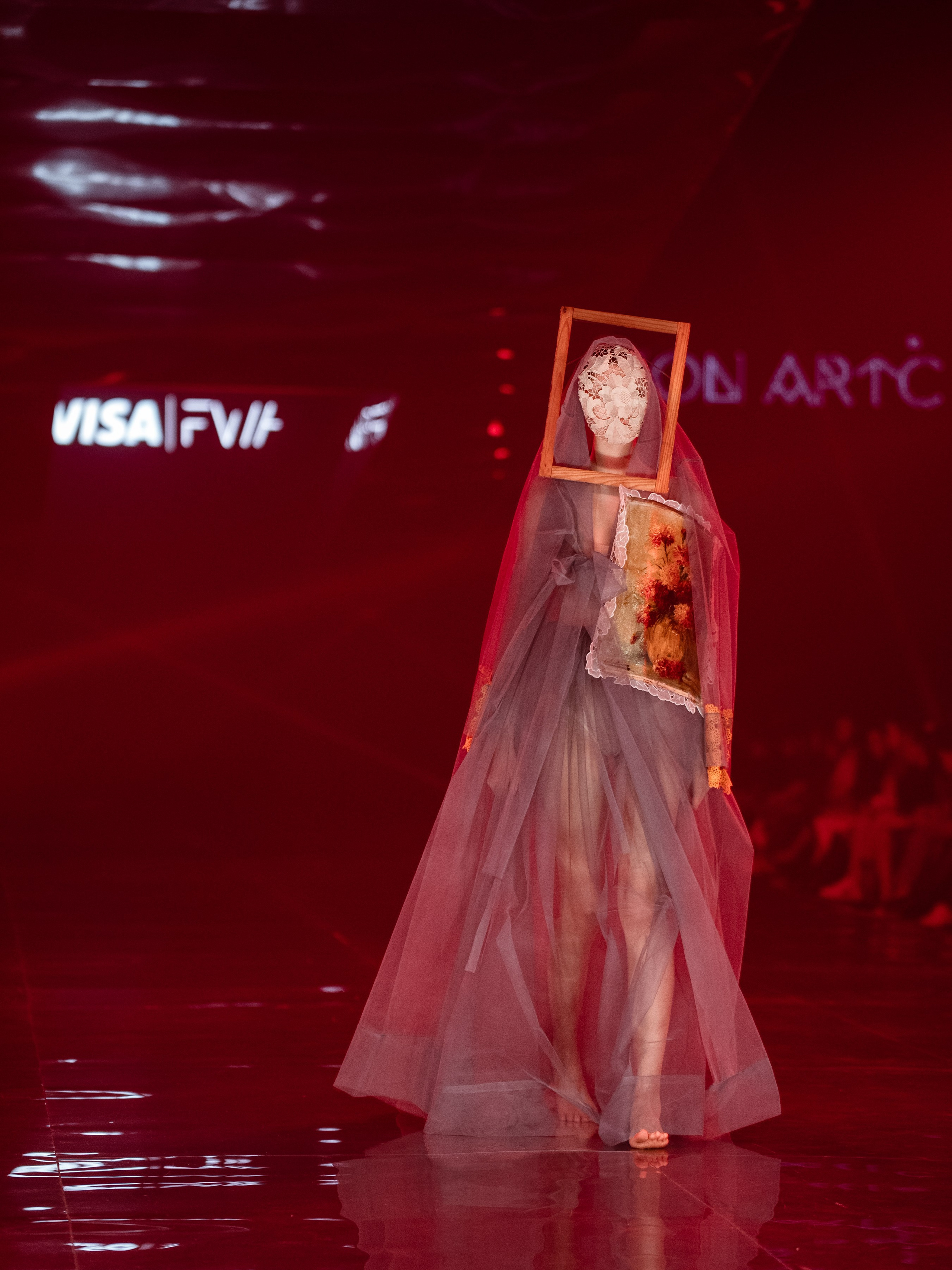 Visa Fashion week Maison Artc. Сайт Алматинского НЮ АРТ, будуар и фэшн фотографа Дениса Карпенко