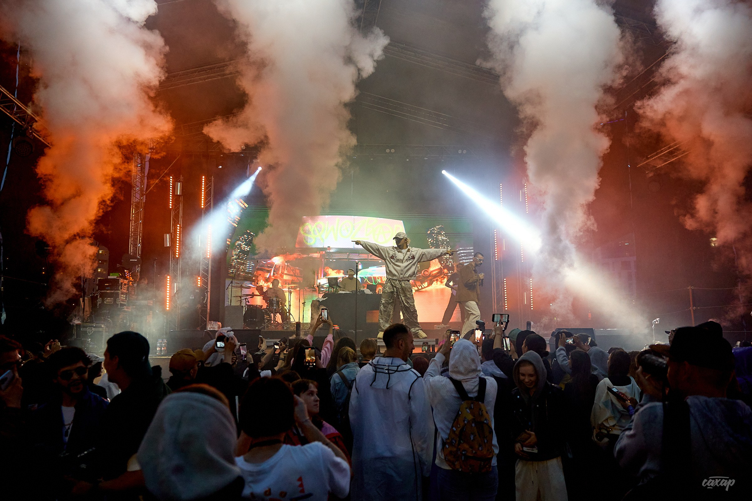 Sqwoz Bab. Профессиональный фотограф в Екатеринбурге Юра Сахар