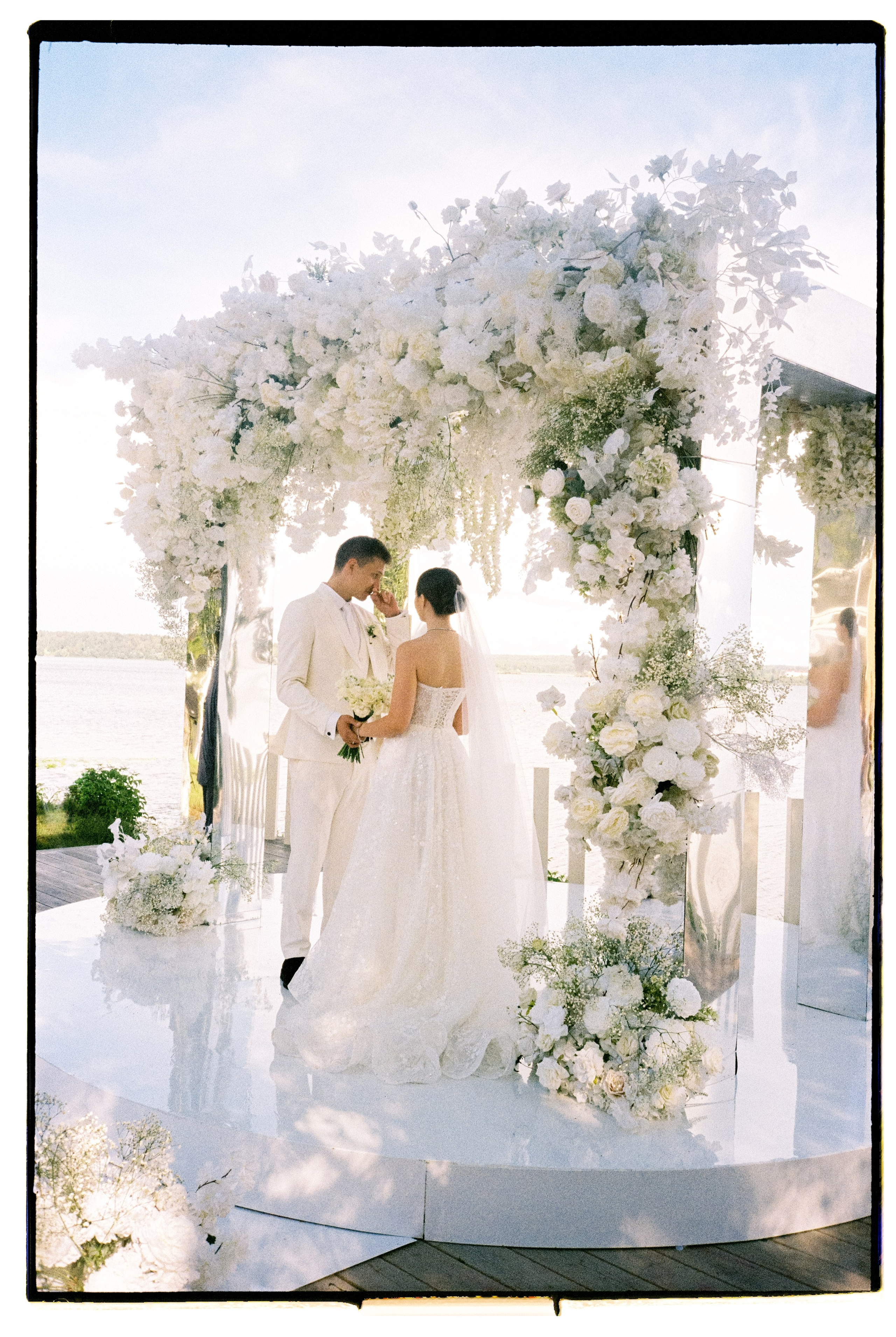 Между небом и землей. Сентиментальная свадебная фотография