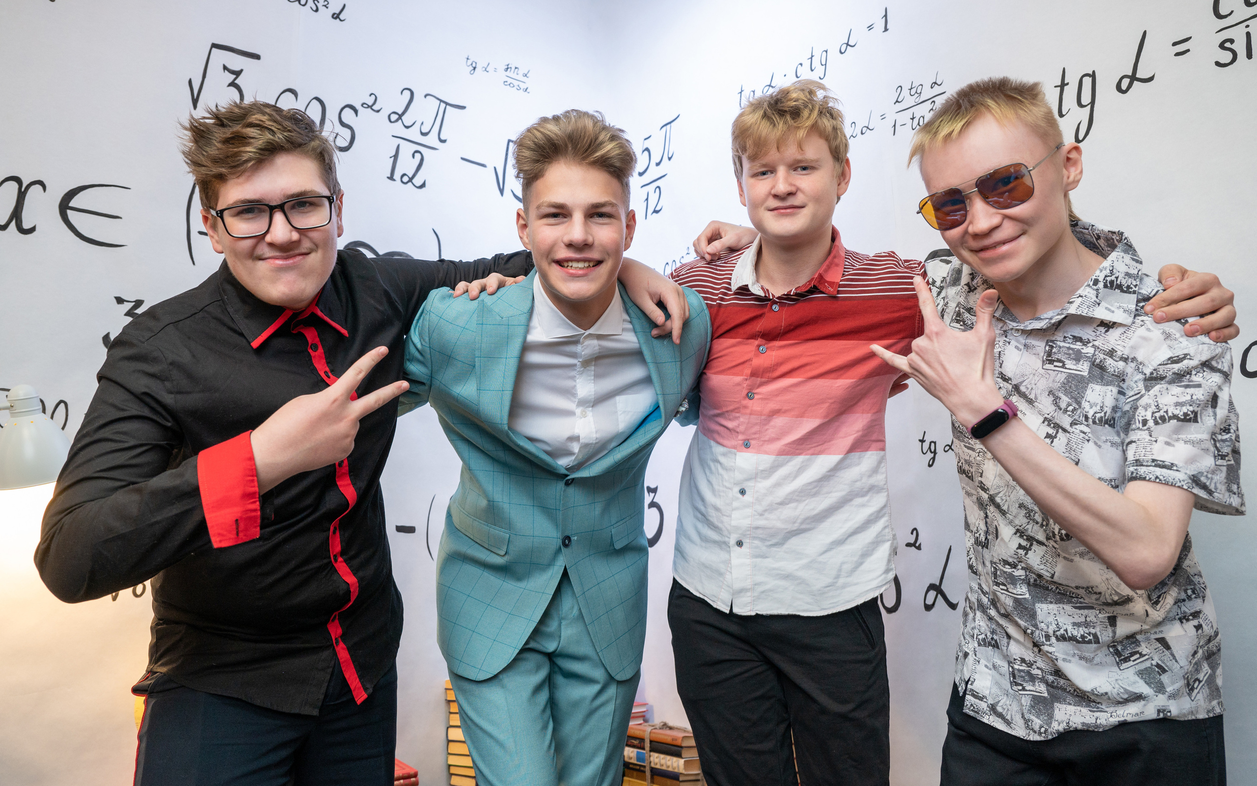 Старшая школа. Современный выпускной альбом