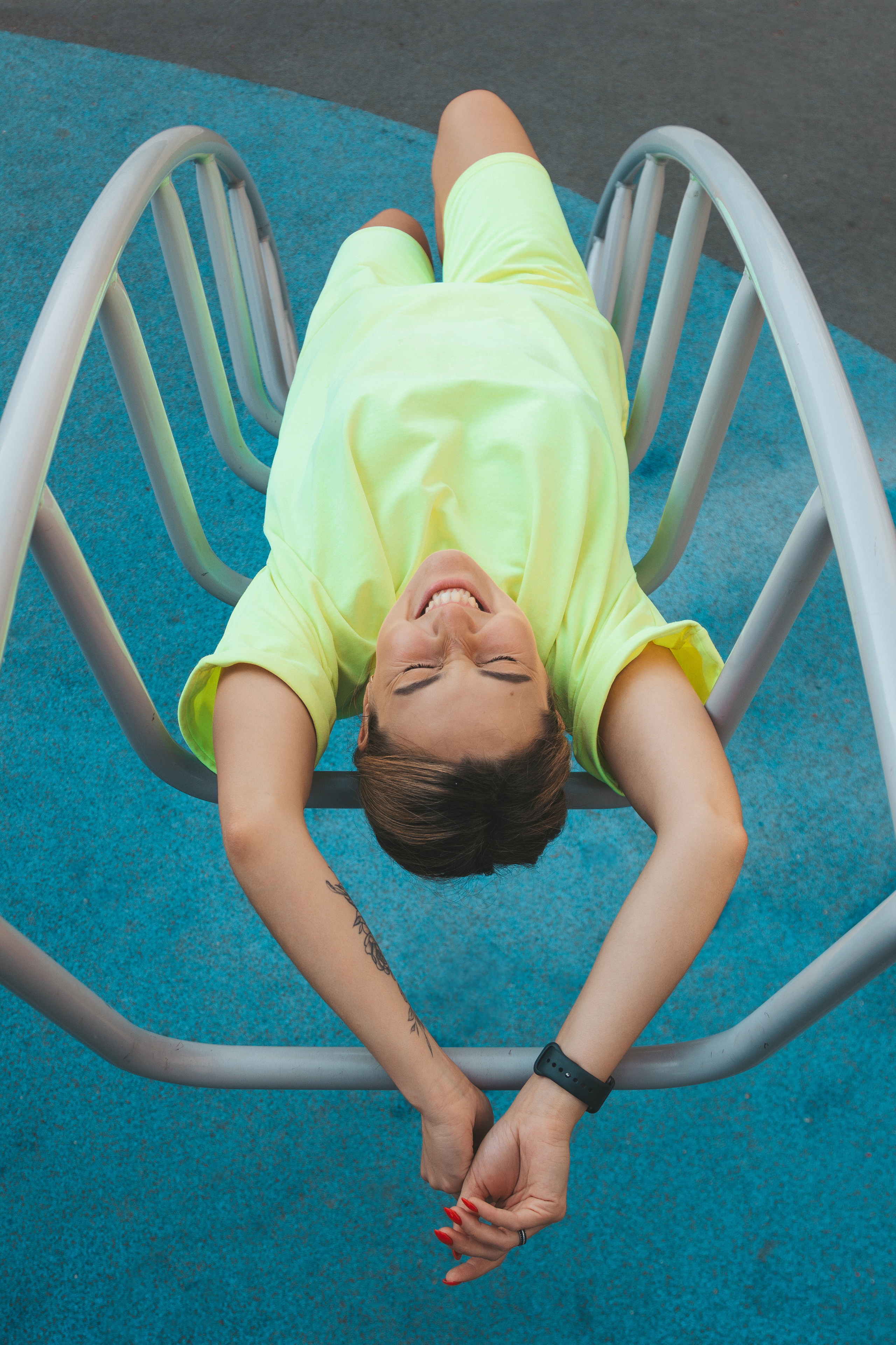 Playground Съемка на детской площадке бунтарство бунтарка